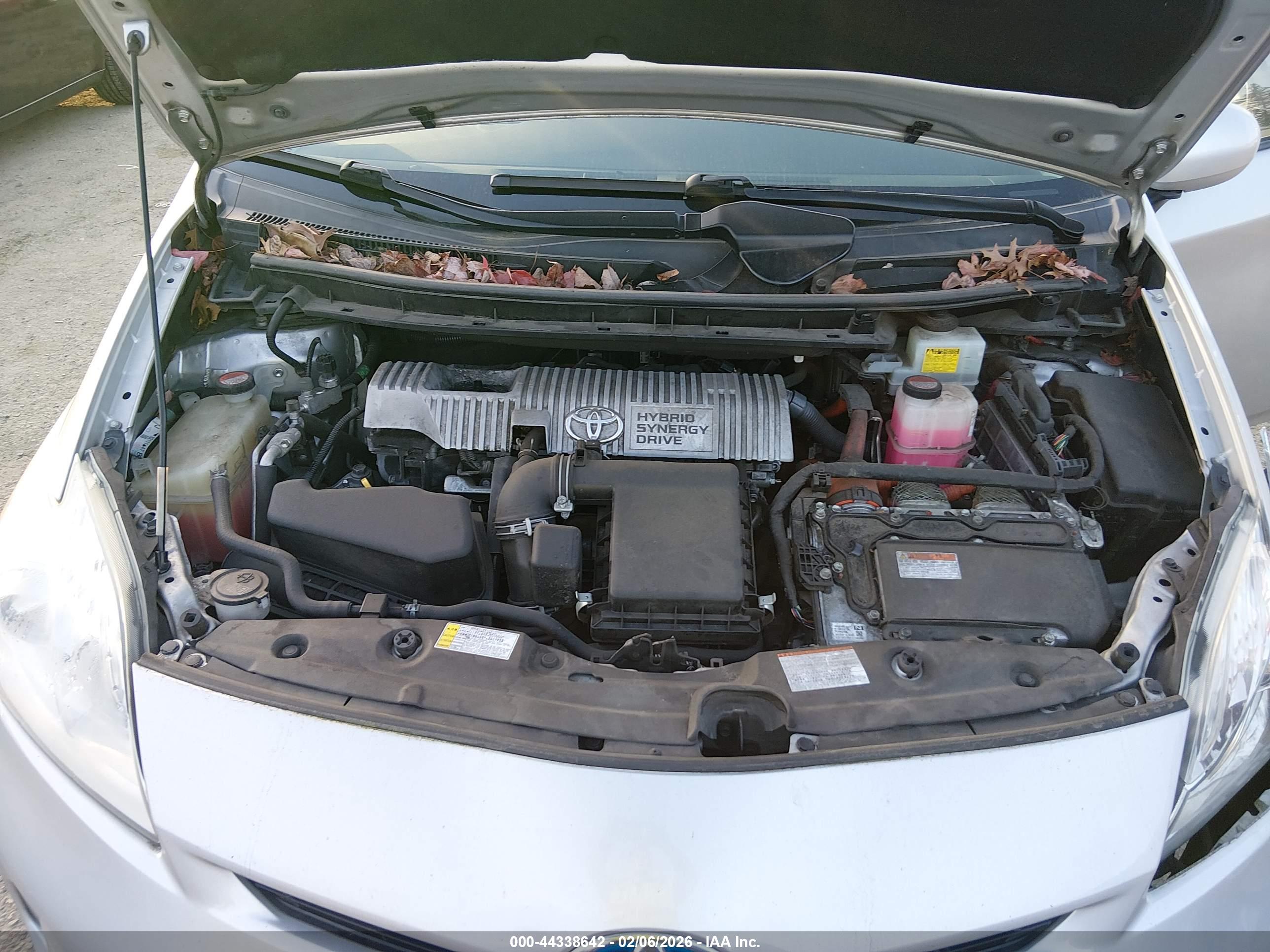TOYOTA PRIUS image 10