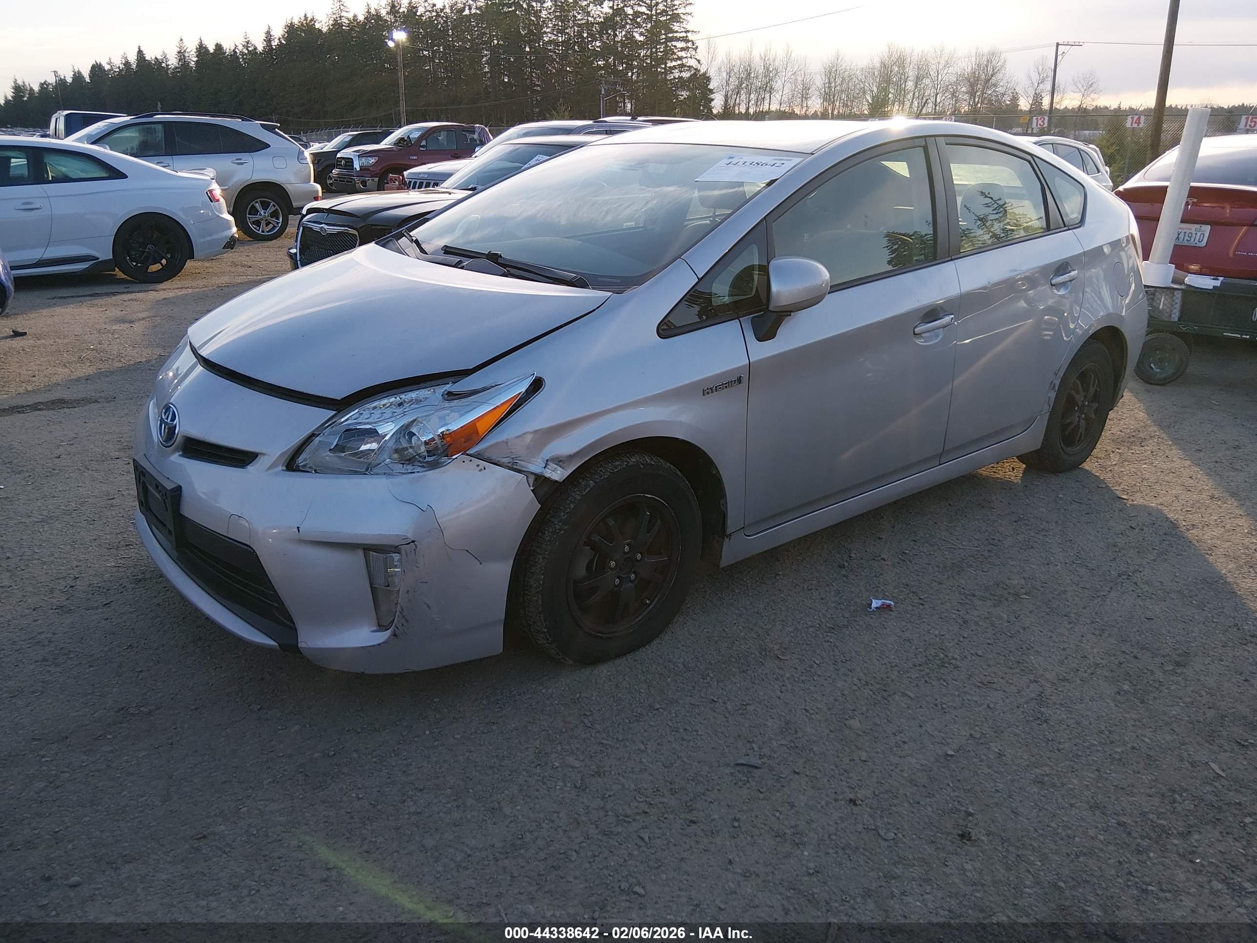 TOYOTA PRIUS image 2