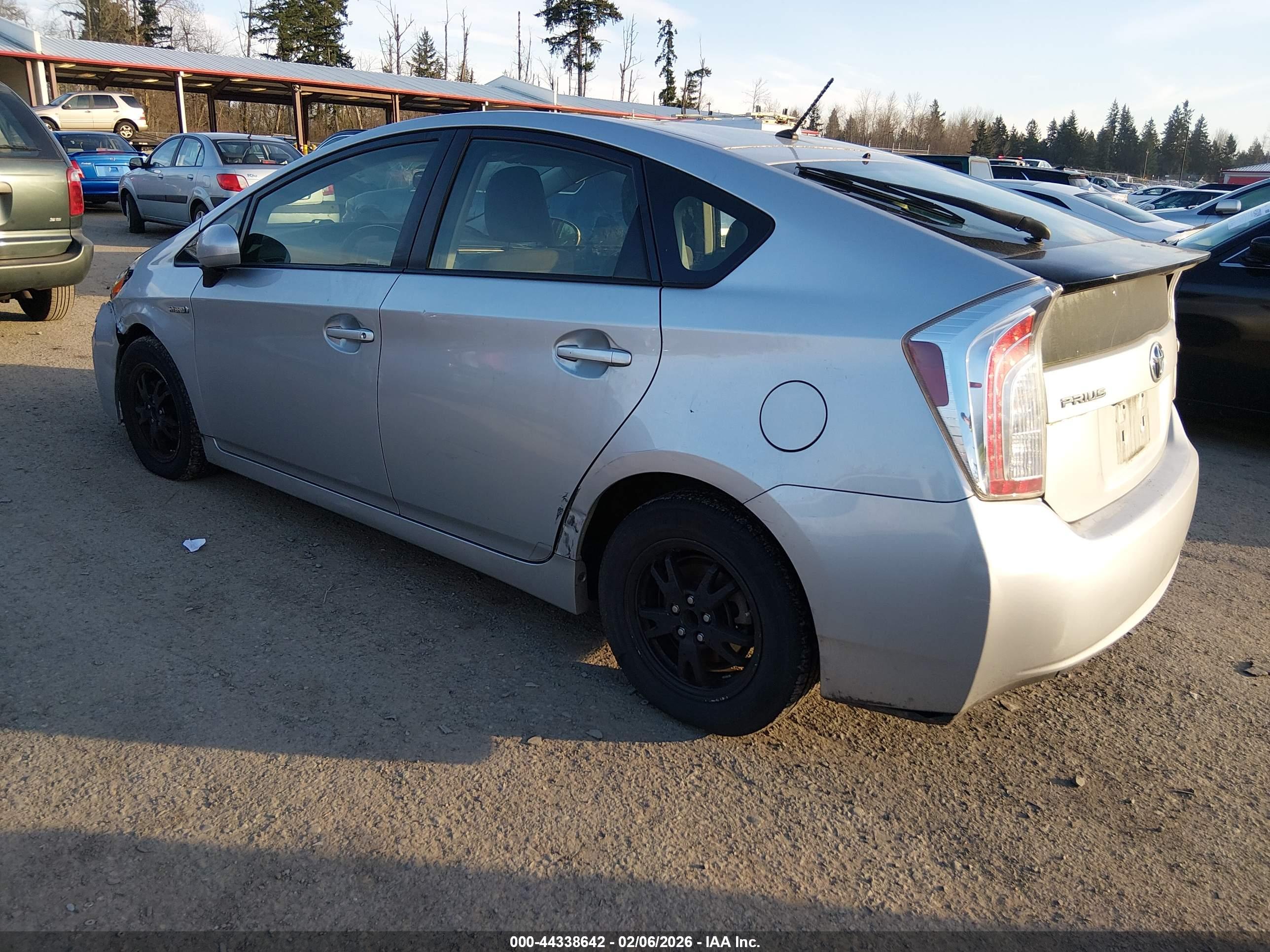 TOYOTA PRIUS image 3