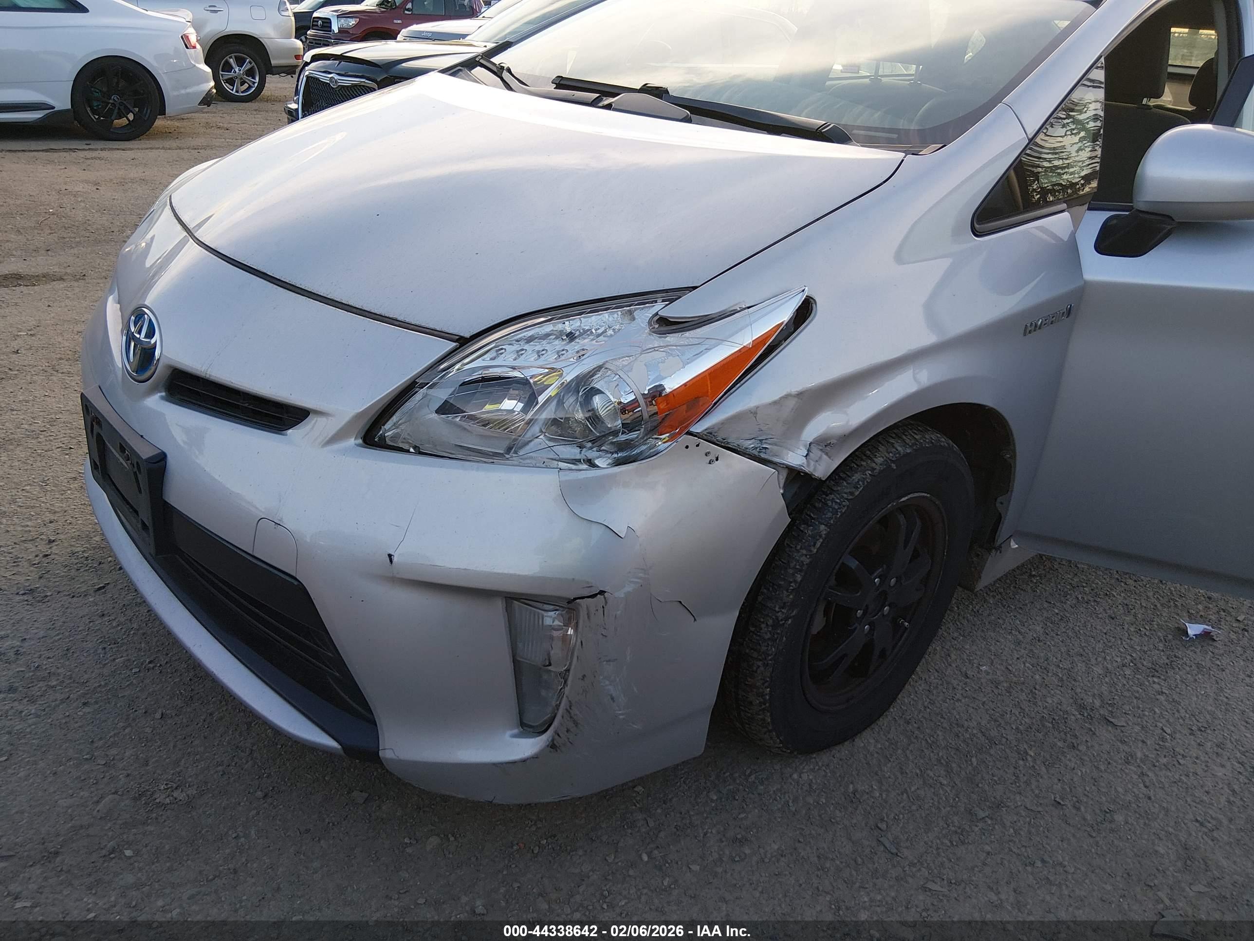 TOYOTA PRIUS image 6