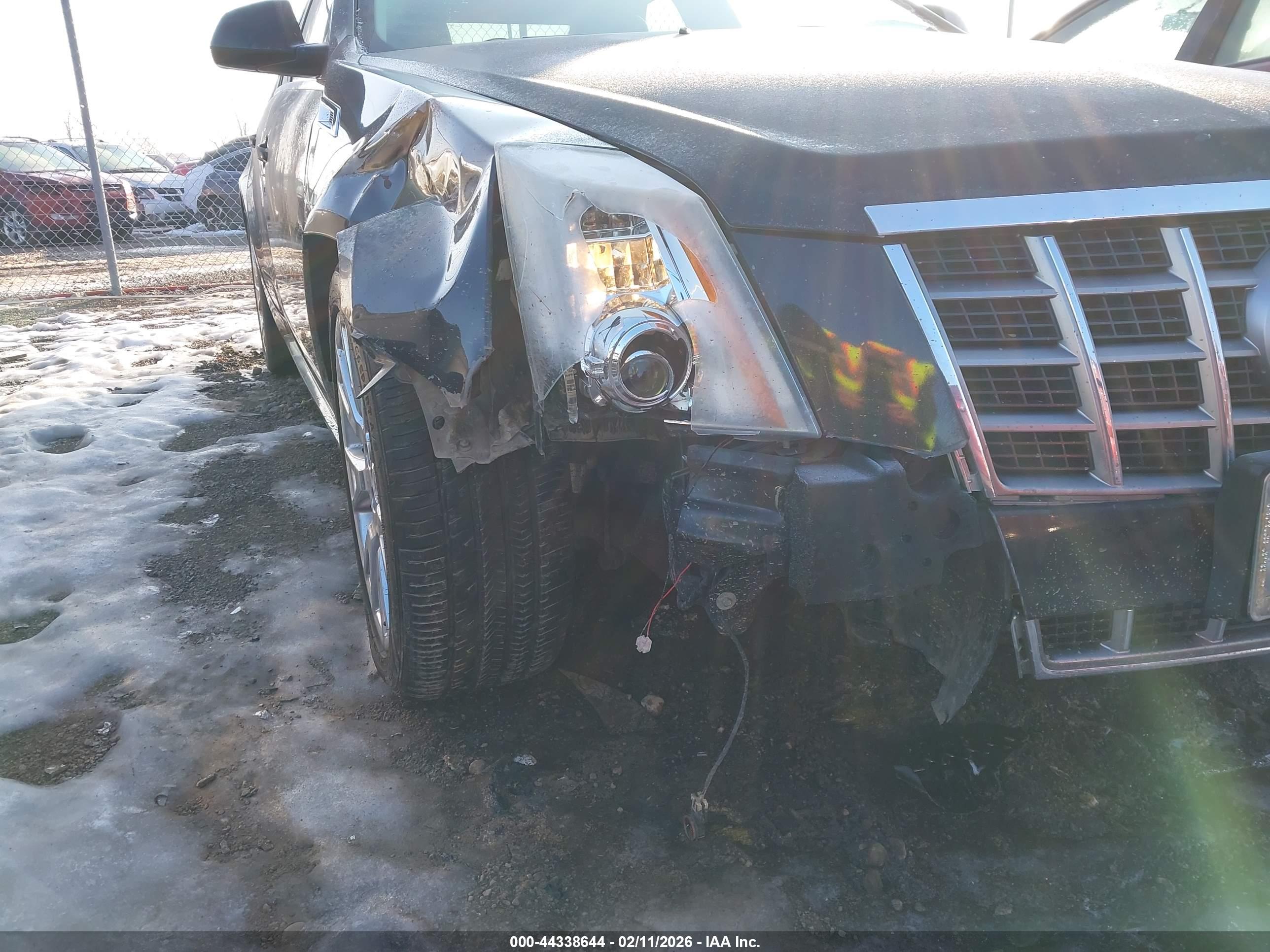 CADILLAC CTS image 6