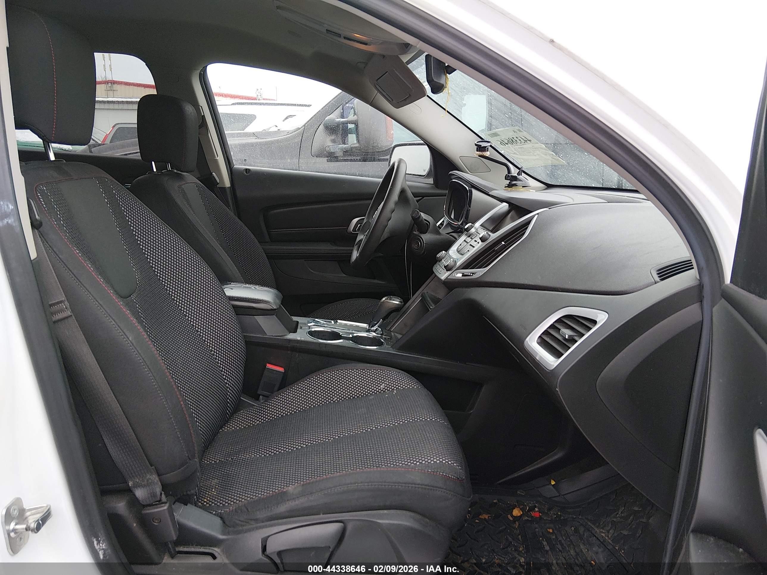GMC TERRAIN image 5
