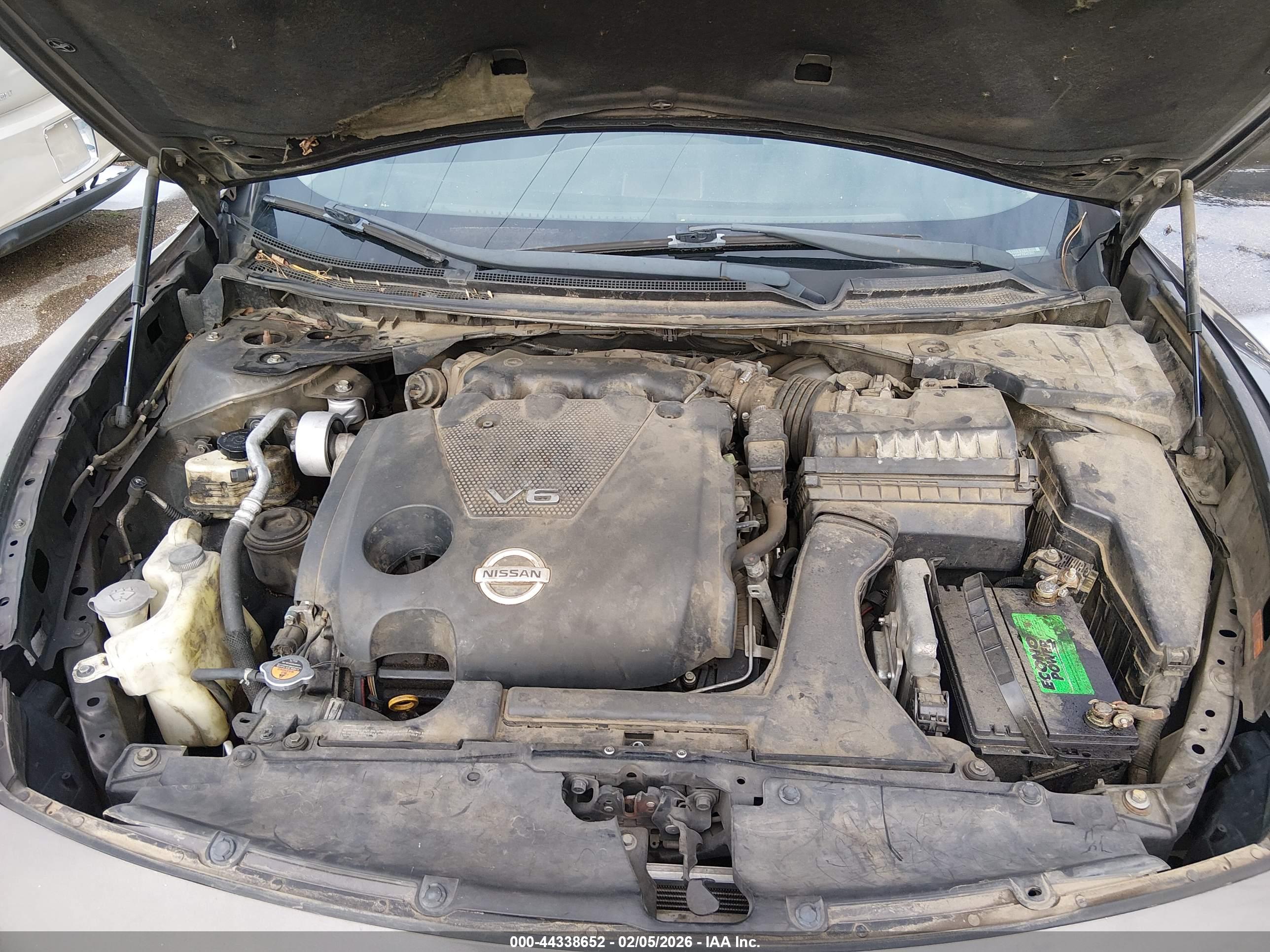NISSAN MAXIMA image 10