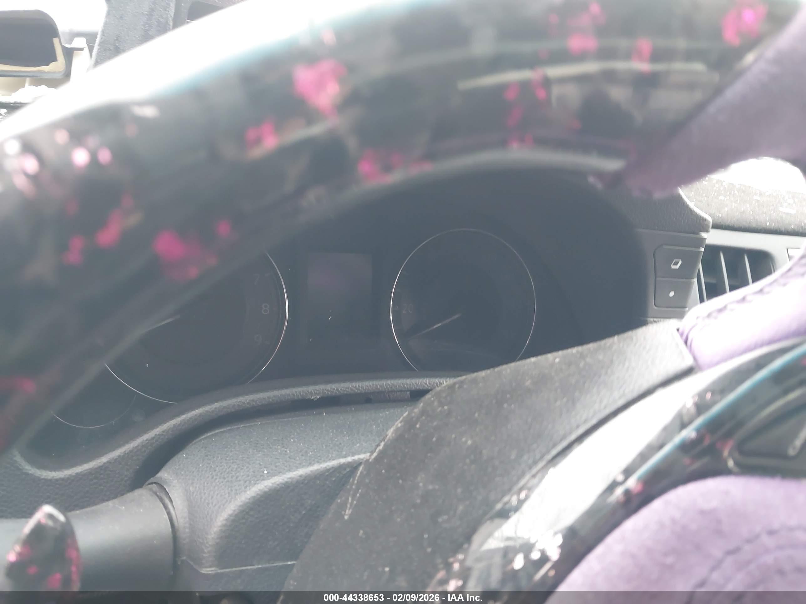 INFINITI G37 image 7