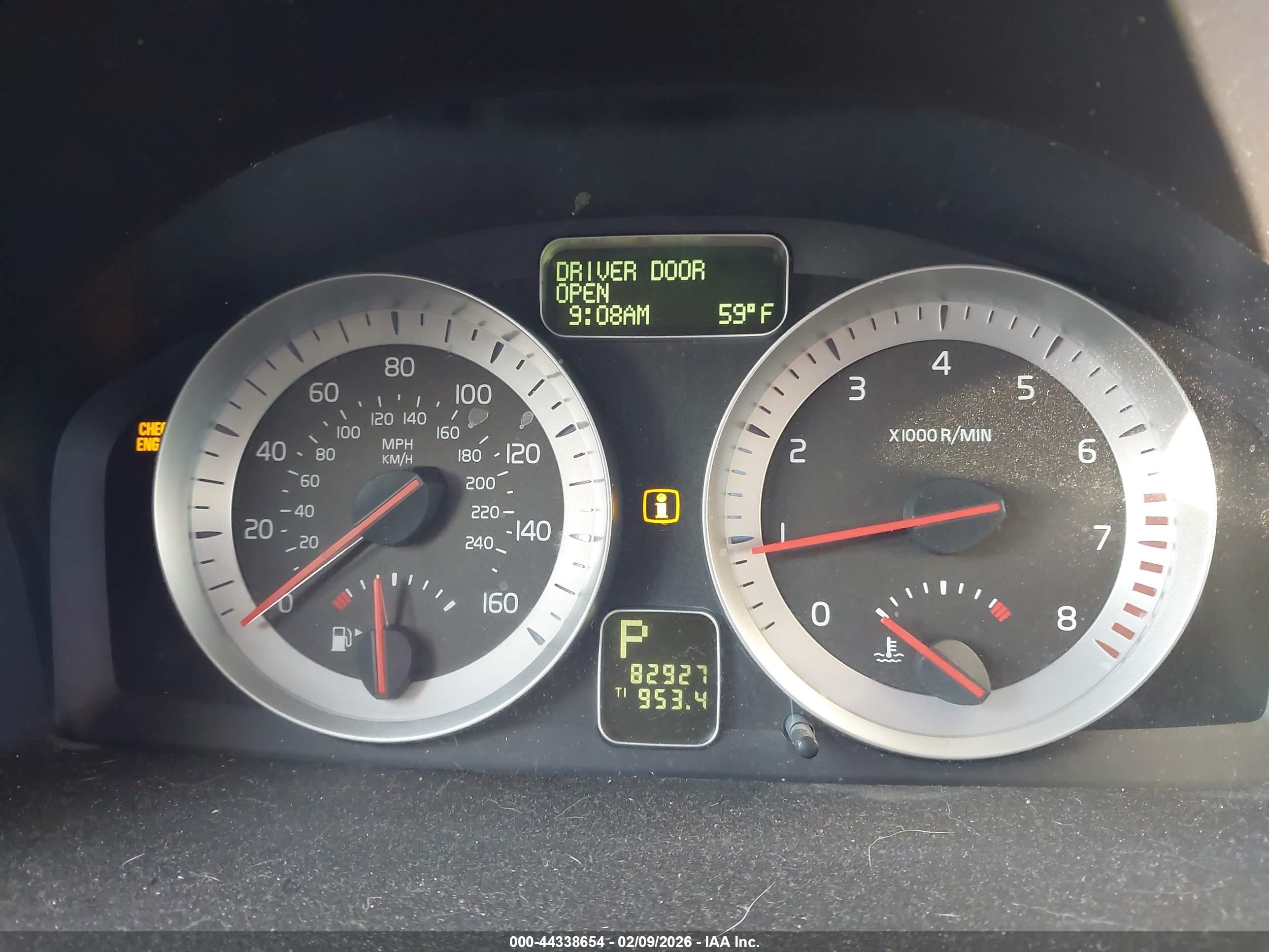 VOLVO C70 image 7