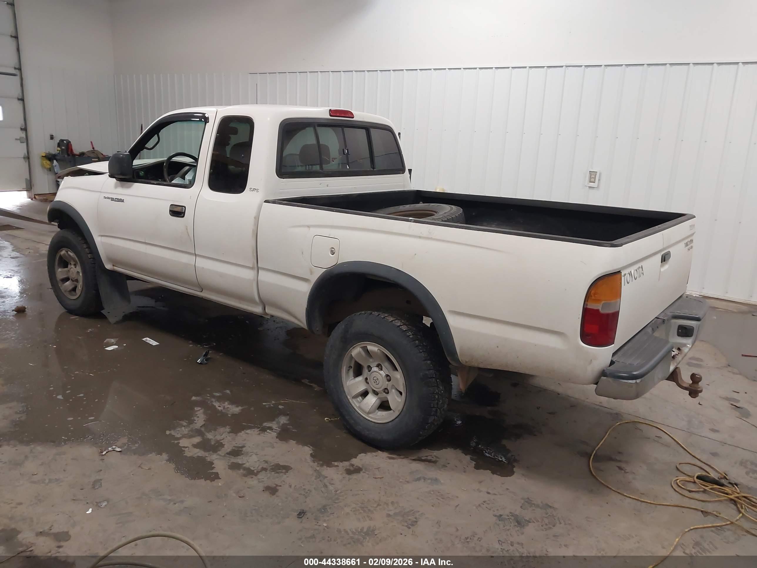 TOYOTA TACOMA image 3