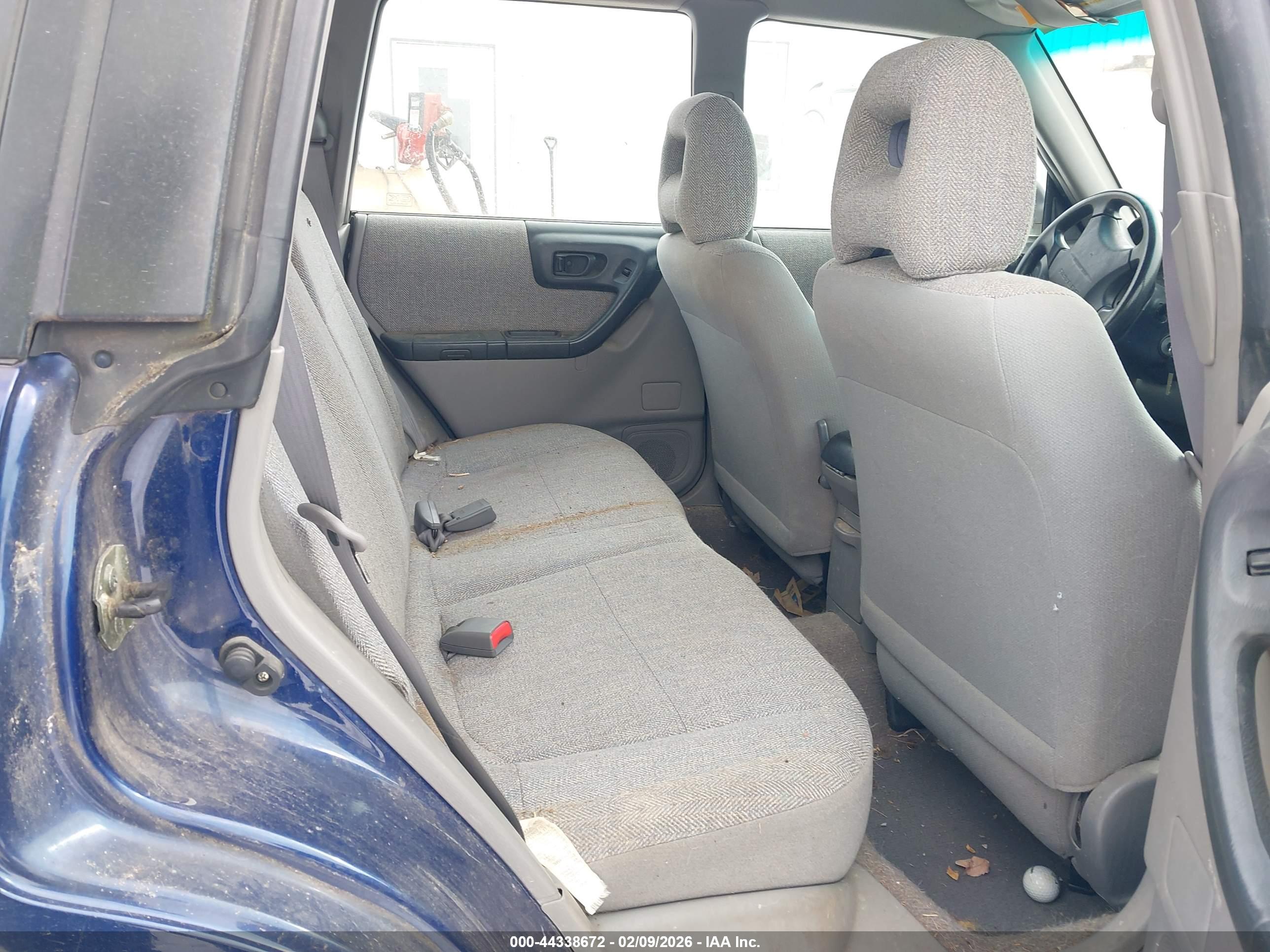 SUBARU FORESTER image 8