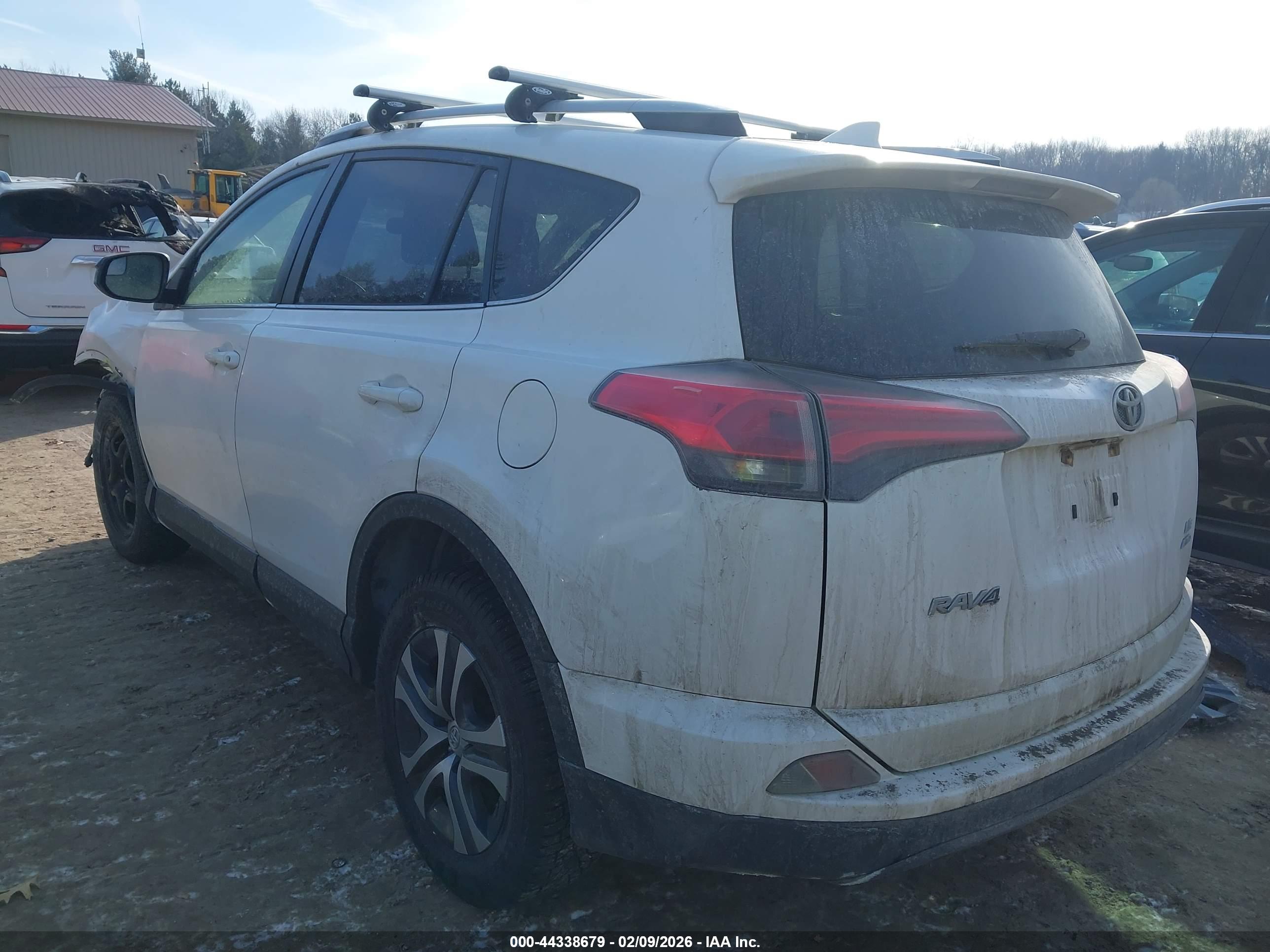 TOYOTA RAV4 image 3