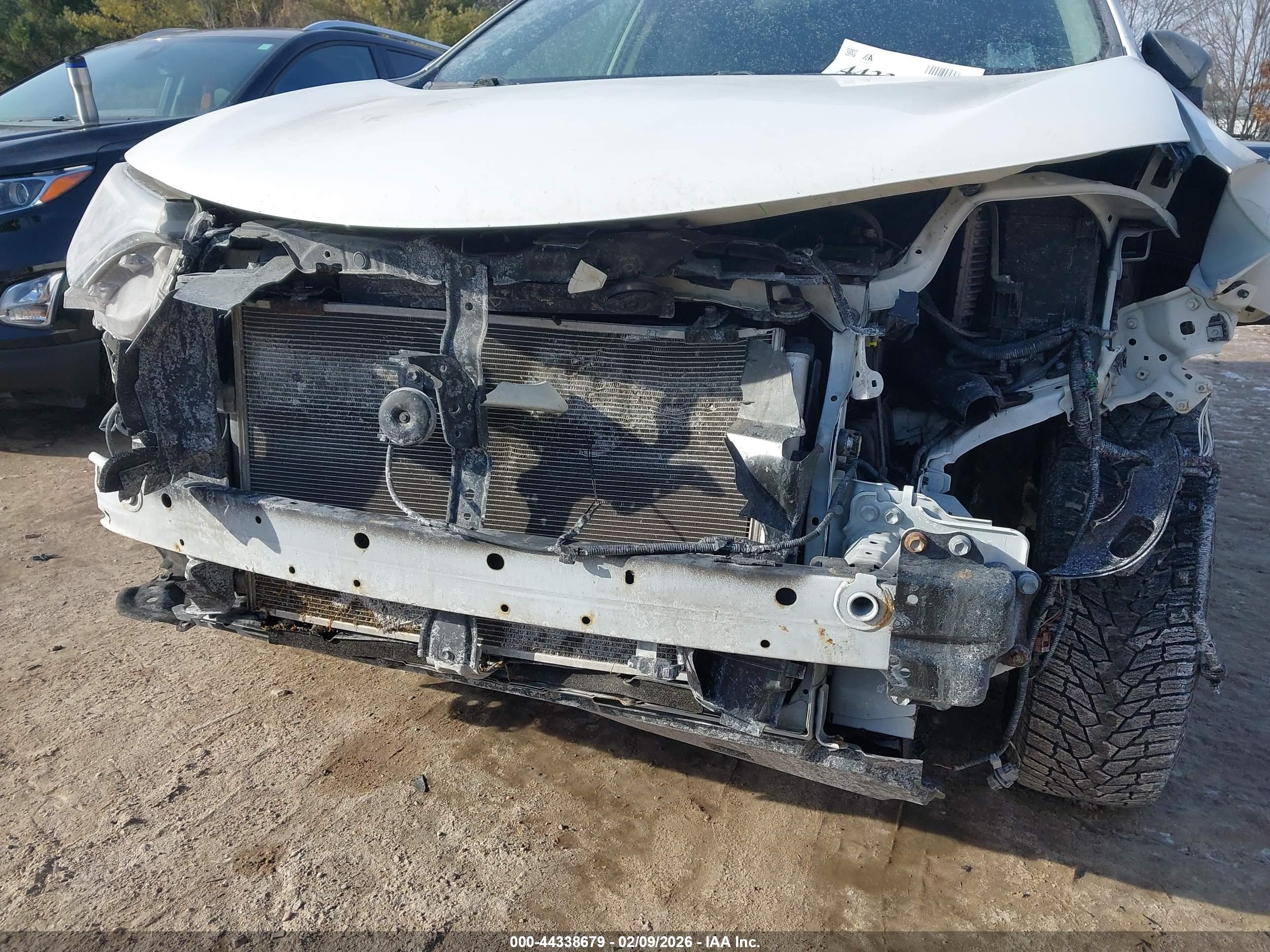 TOYOTA RAV4 image 6
