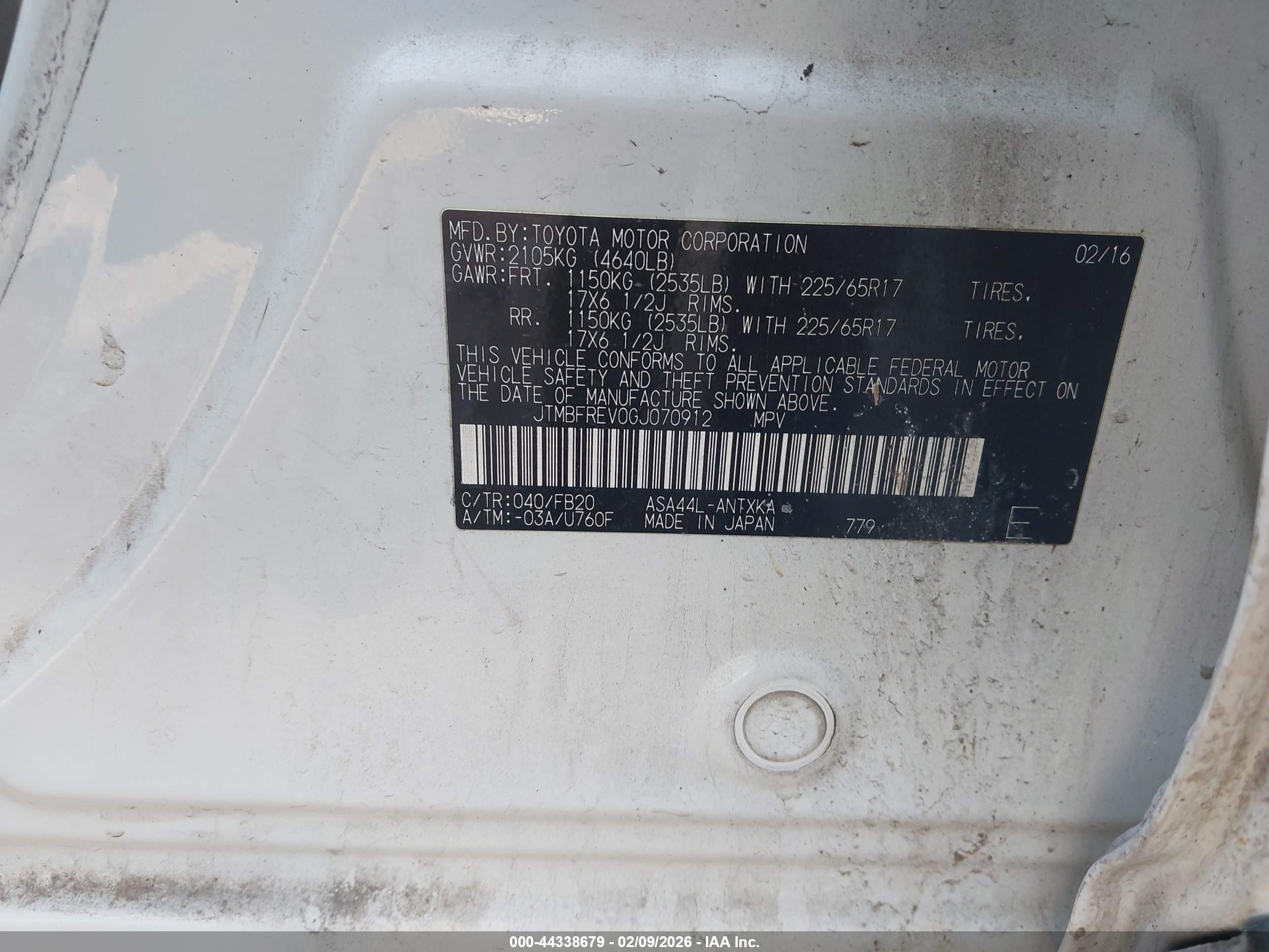 TOYOTA RAV4 image 9
