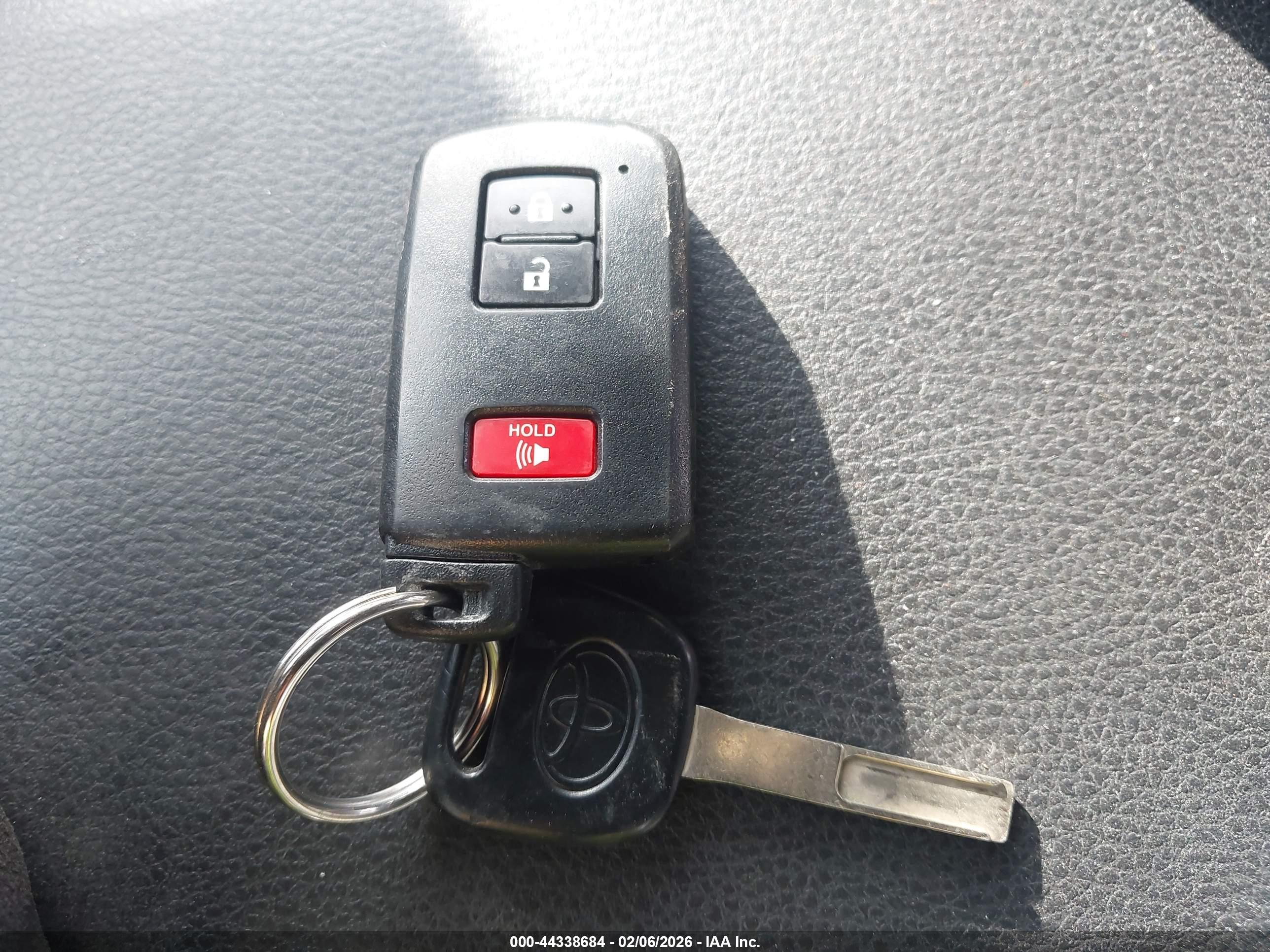 TOYOTA TACOMA image 11