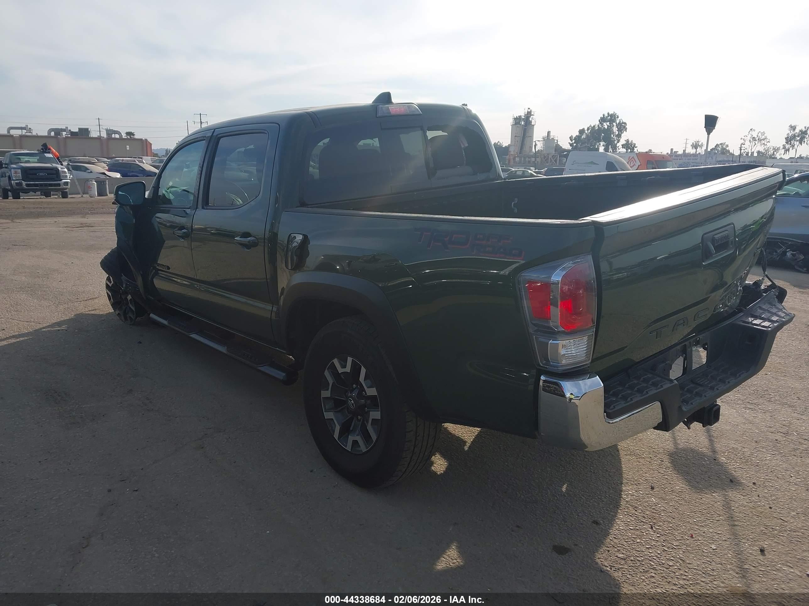 TOYOTA TACOMA image 3