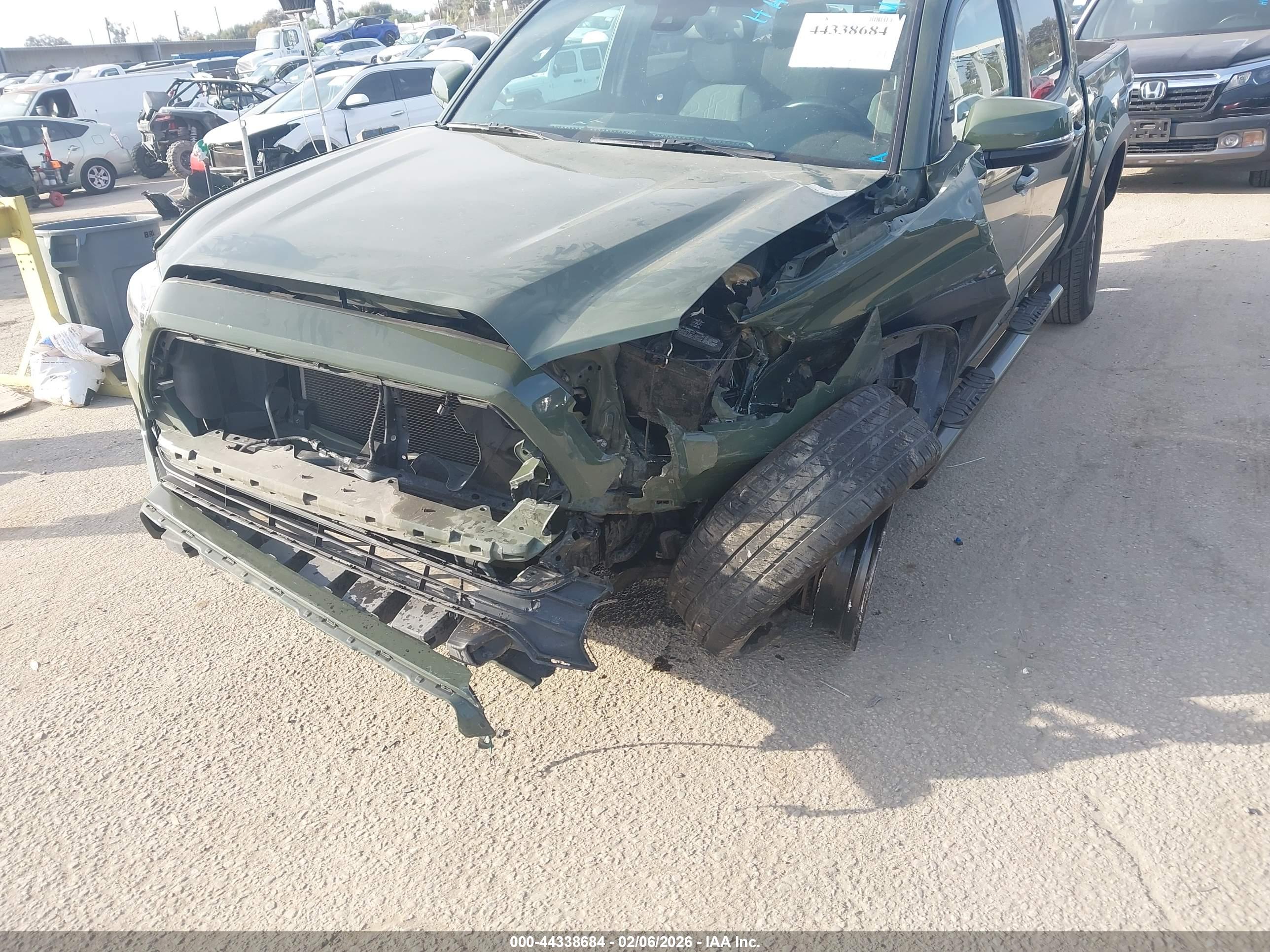 TOYOTA TACOMA image 6