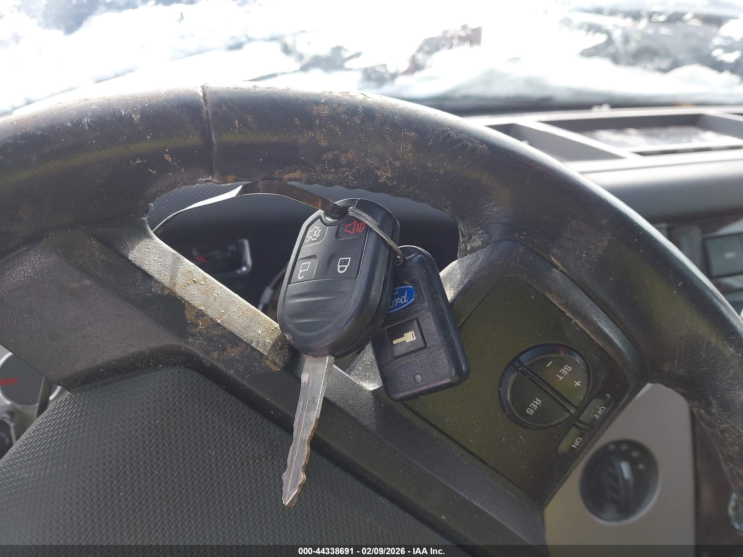 FORD EXPEDITION image 11