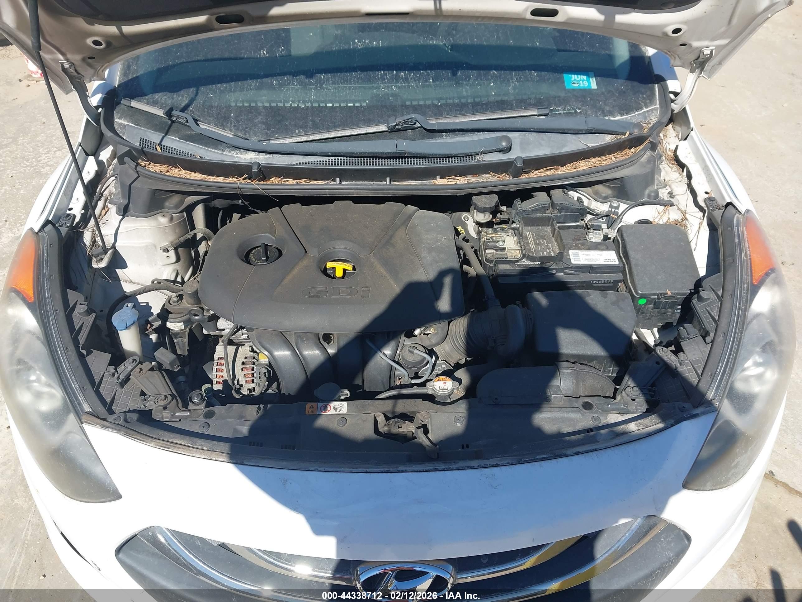 HYUNDAI ELANTRA image 10