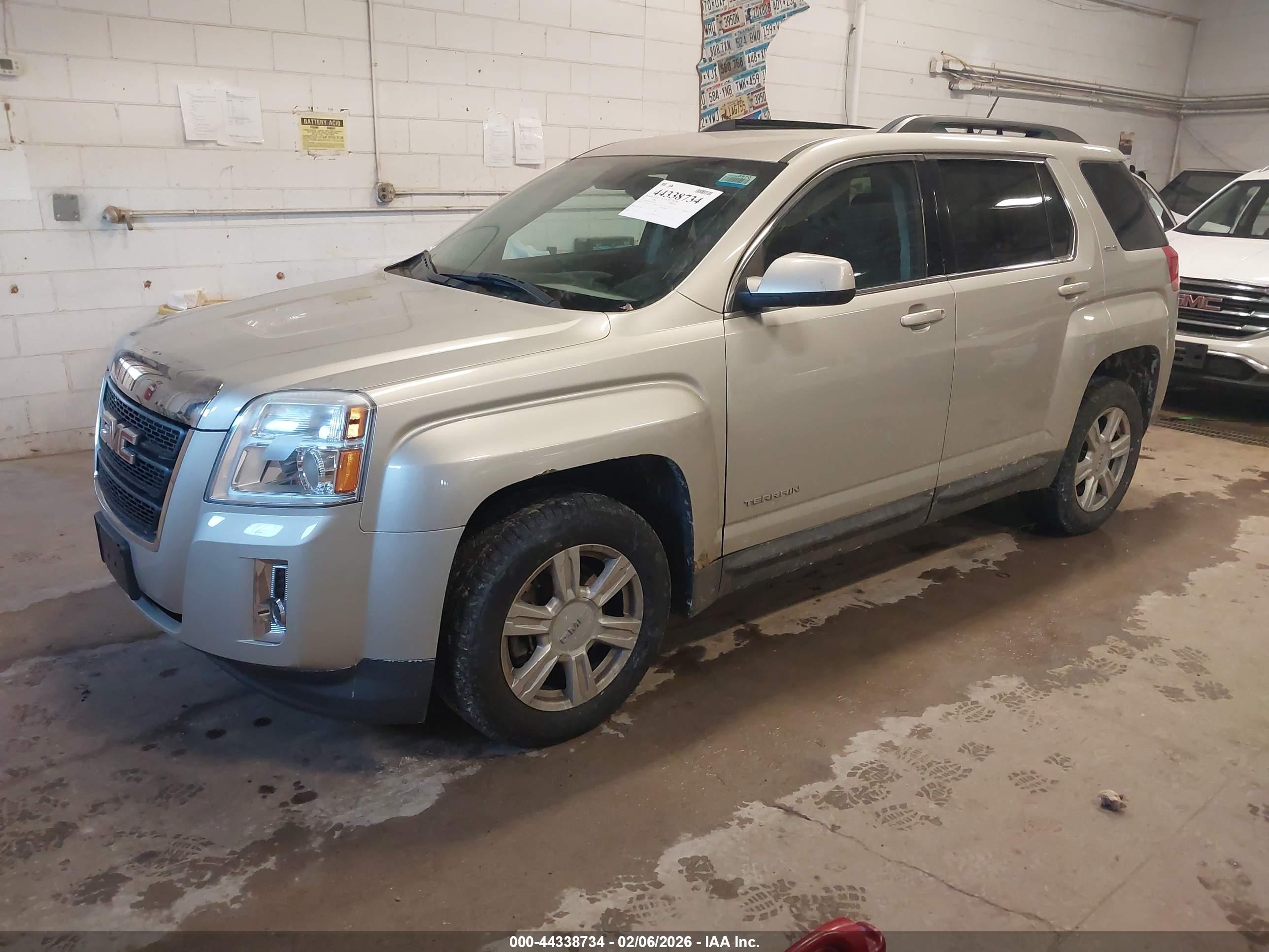 GMC TERRAIN image 2