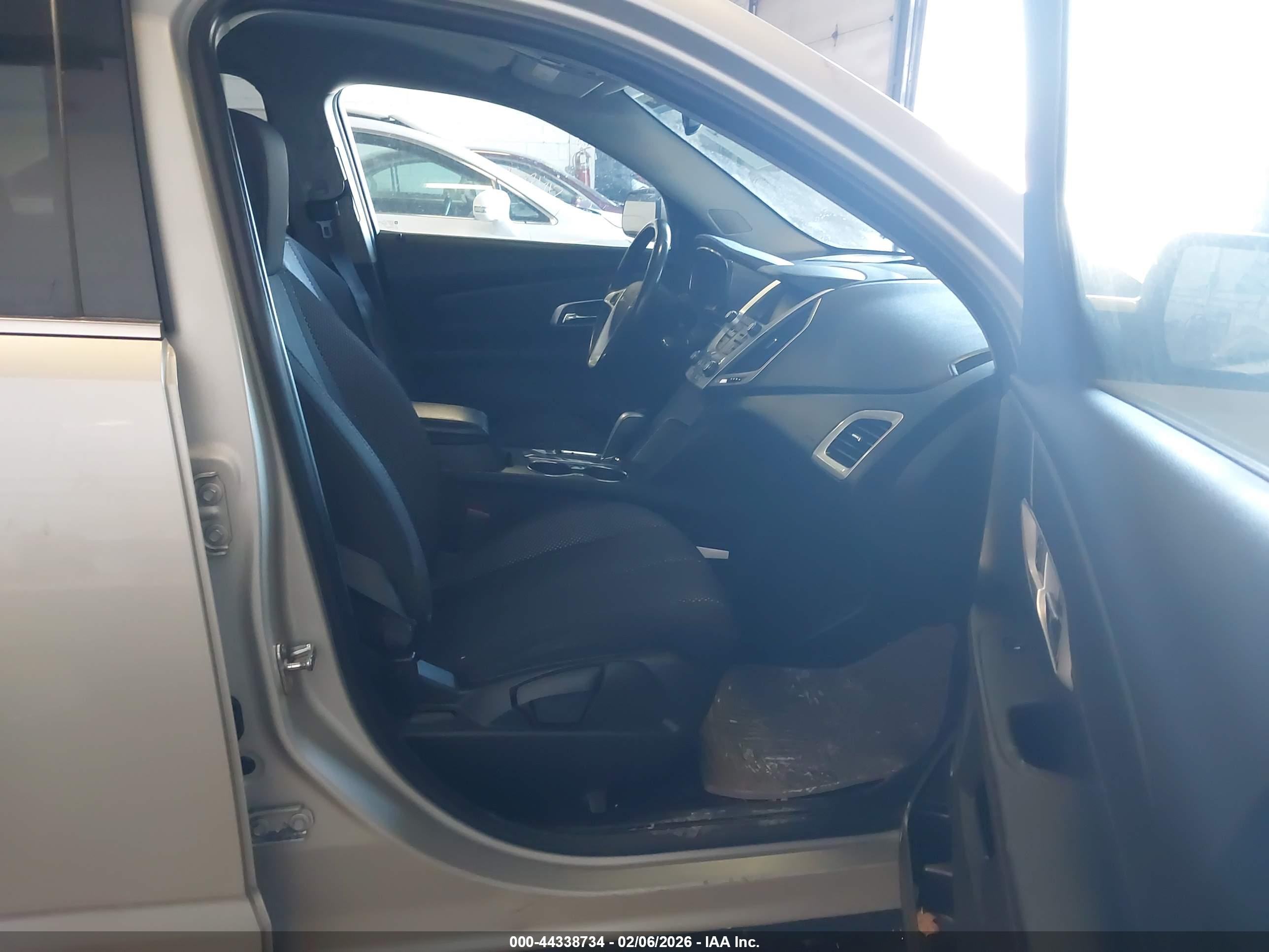 GMC TERRAIN image 5