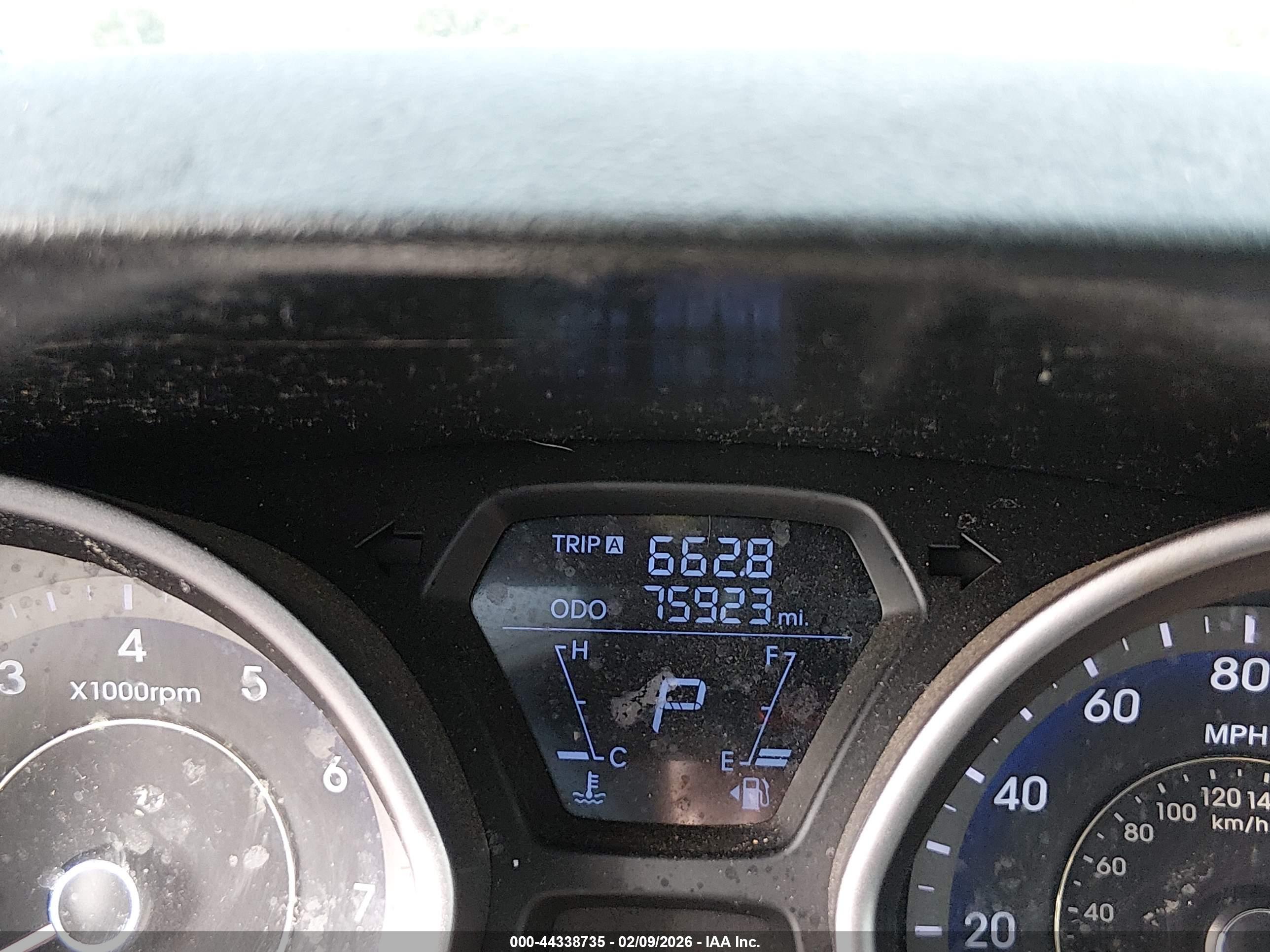 HYUNDAI ELANTRA image 7