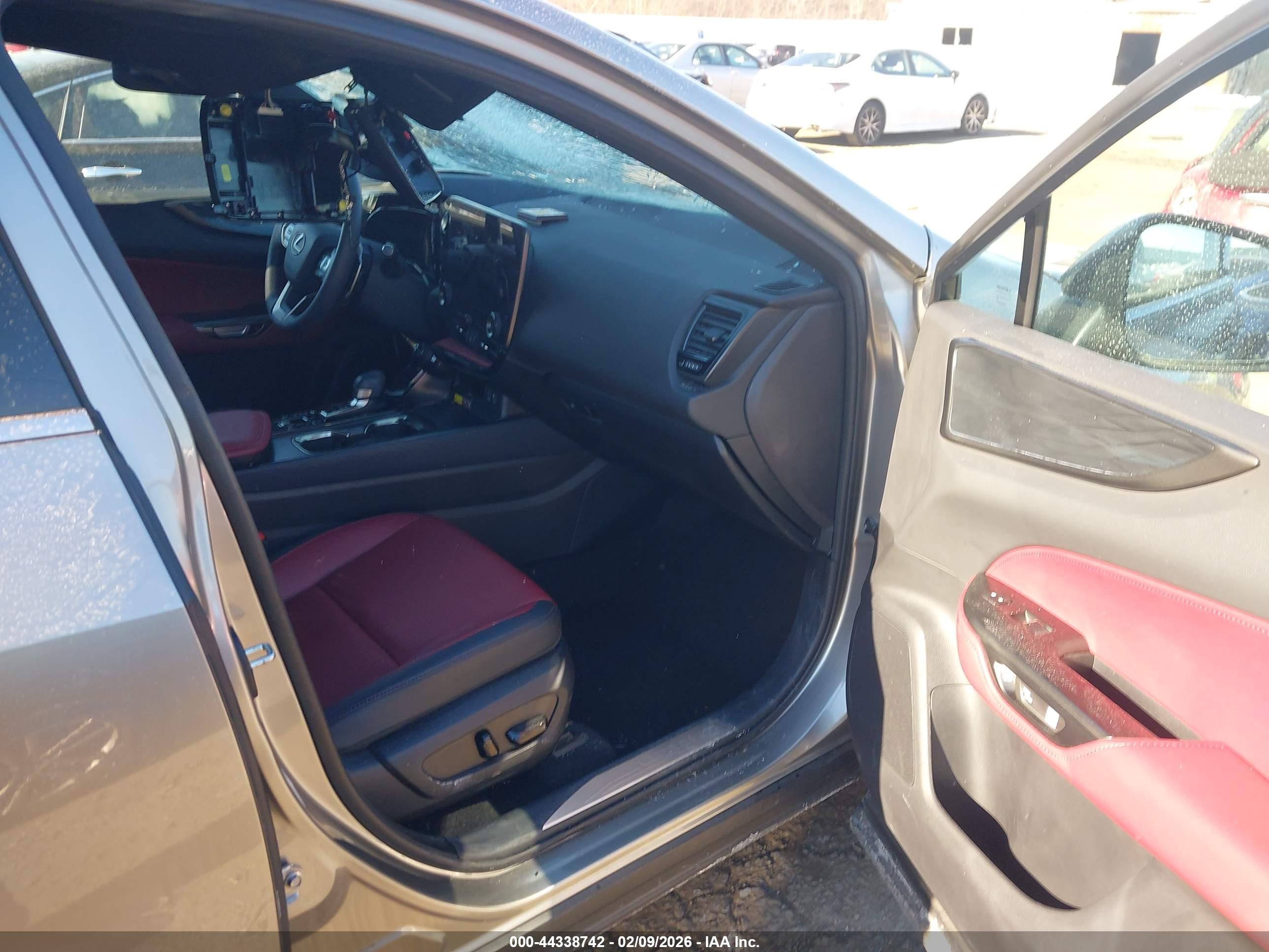 LEXUS NX image 5