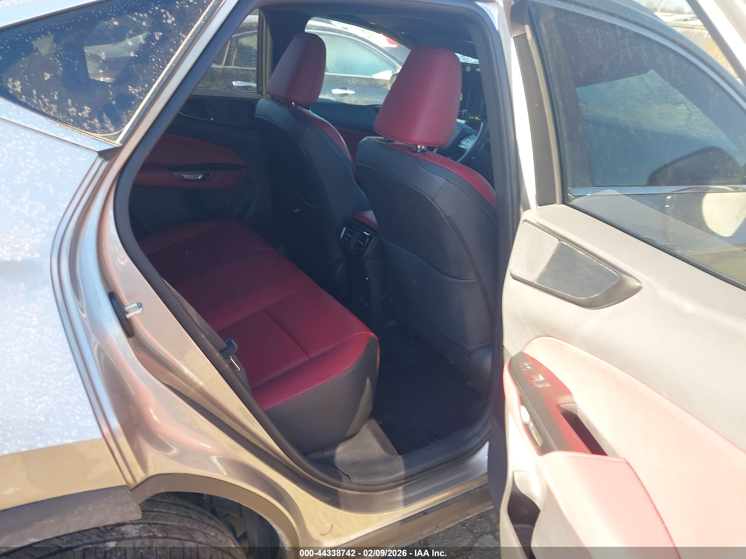 LEXUS NX image 8