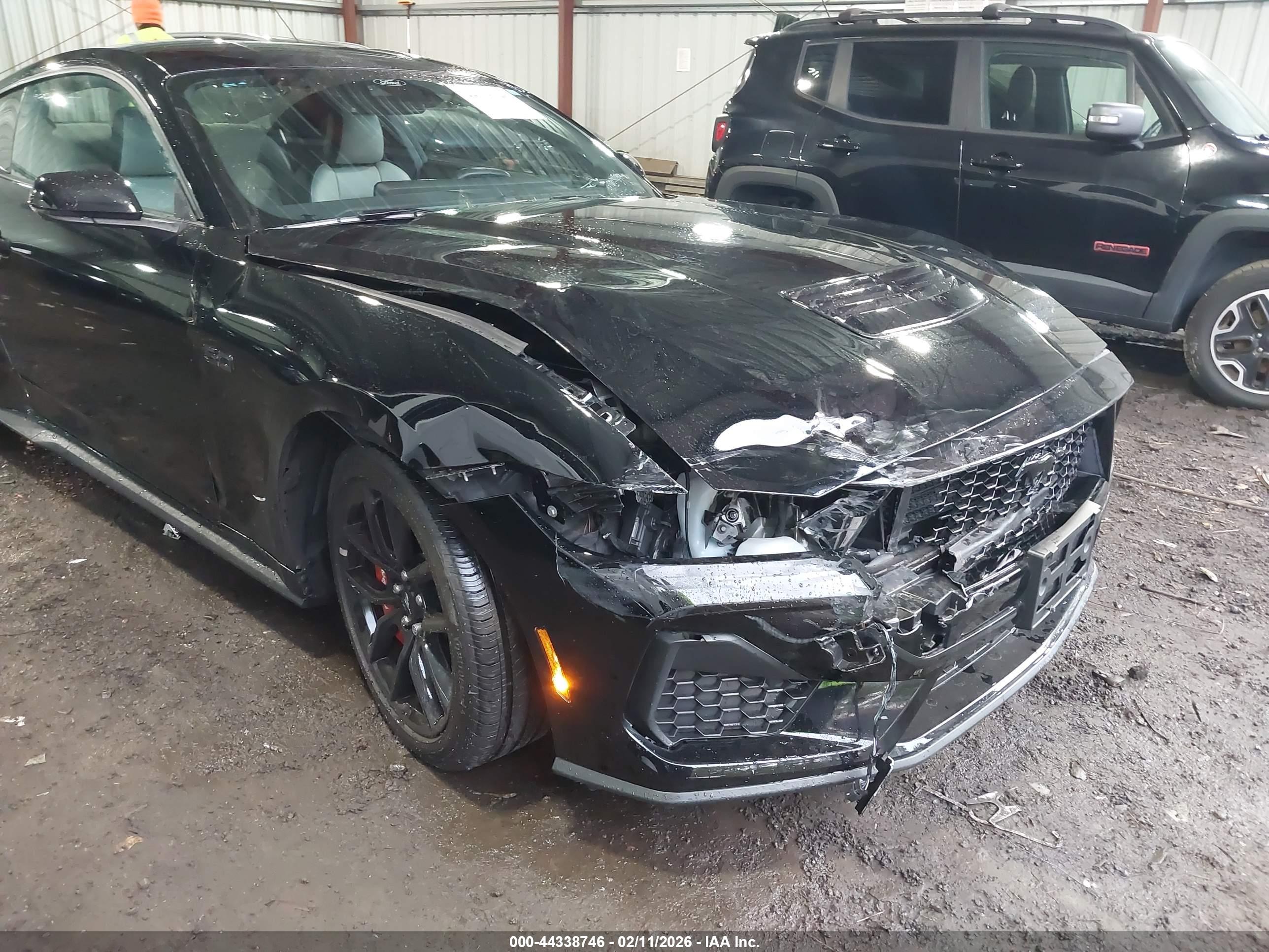 FORD MUSTANG image 6
