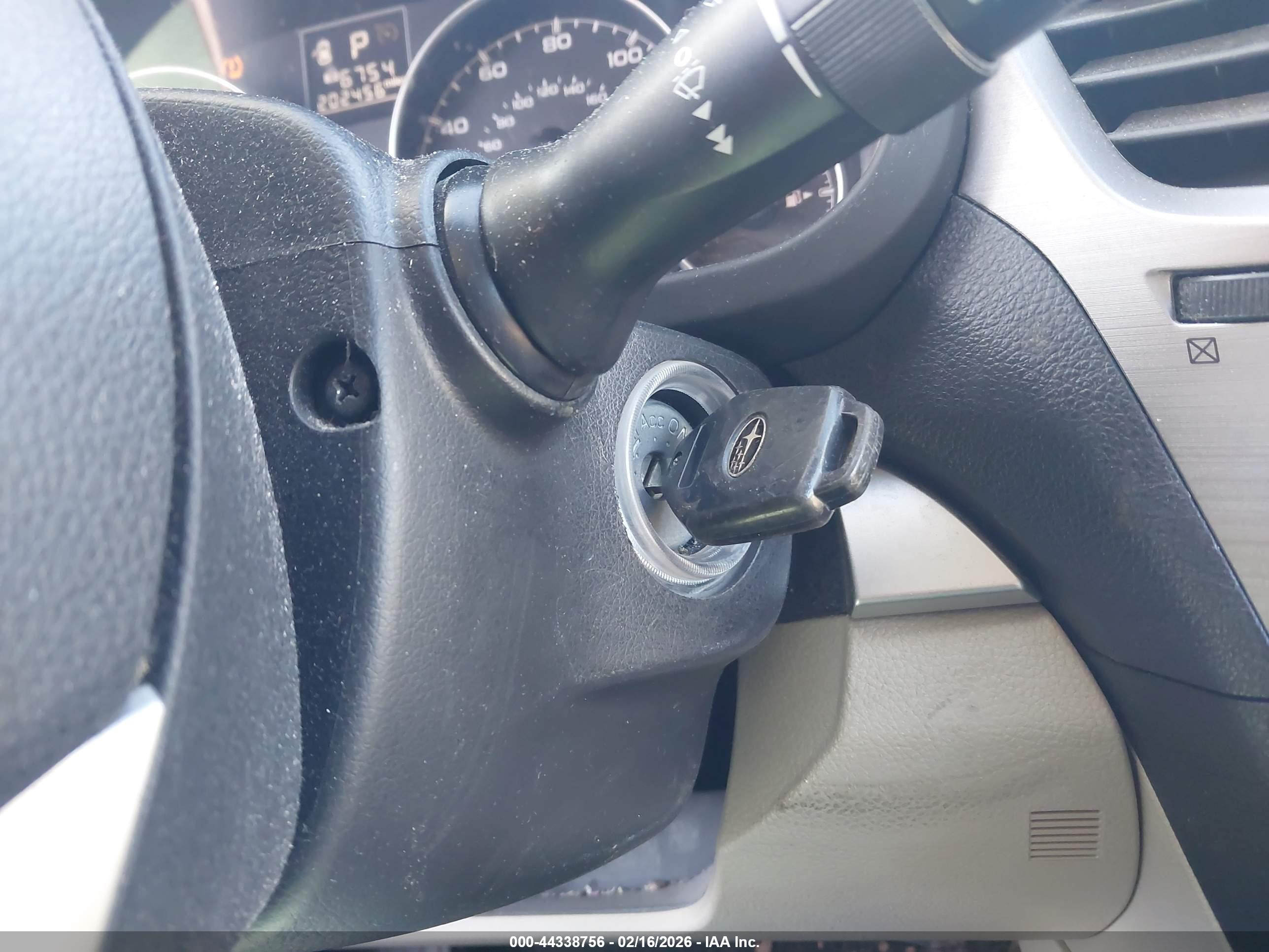 SUBARU OUTBACK image 11