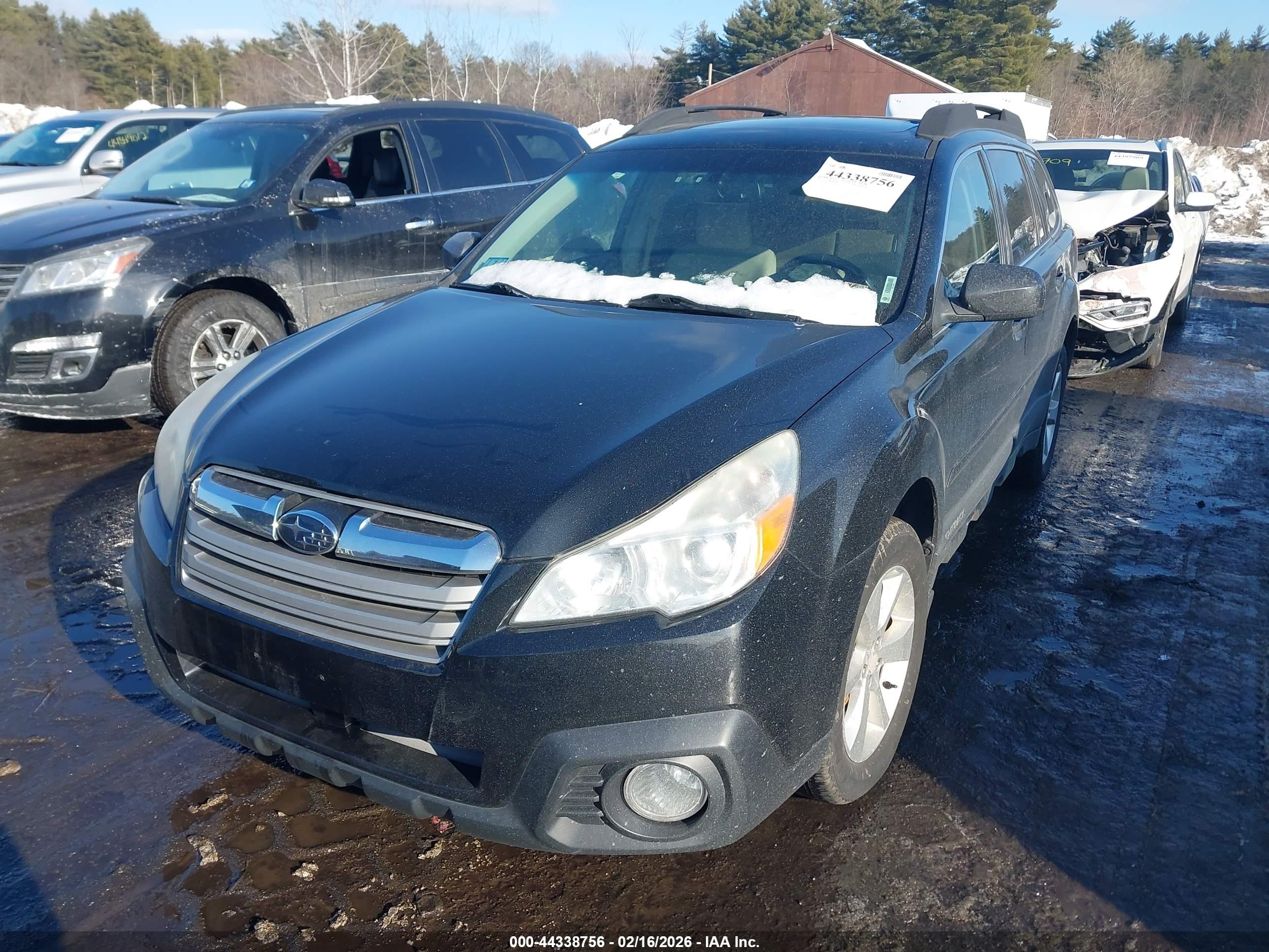 SUBARU OUTBACK image 2