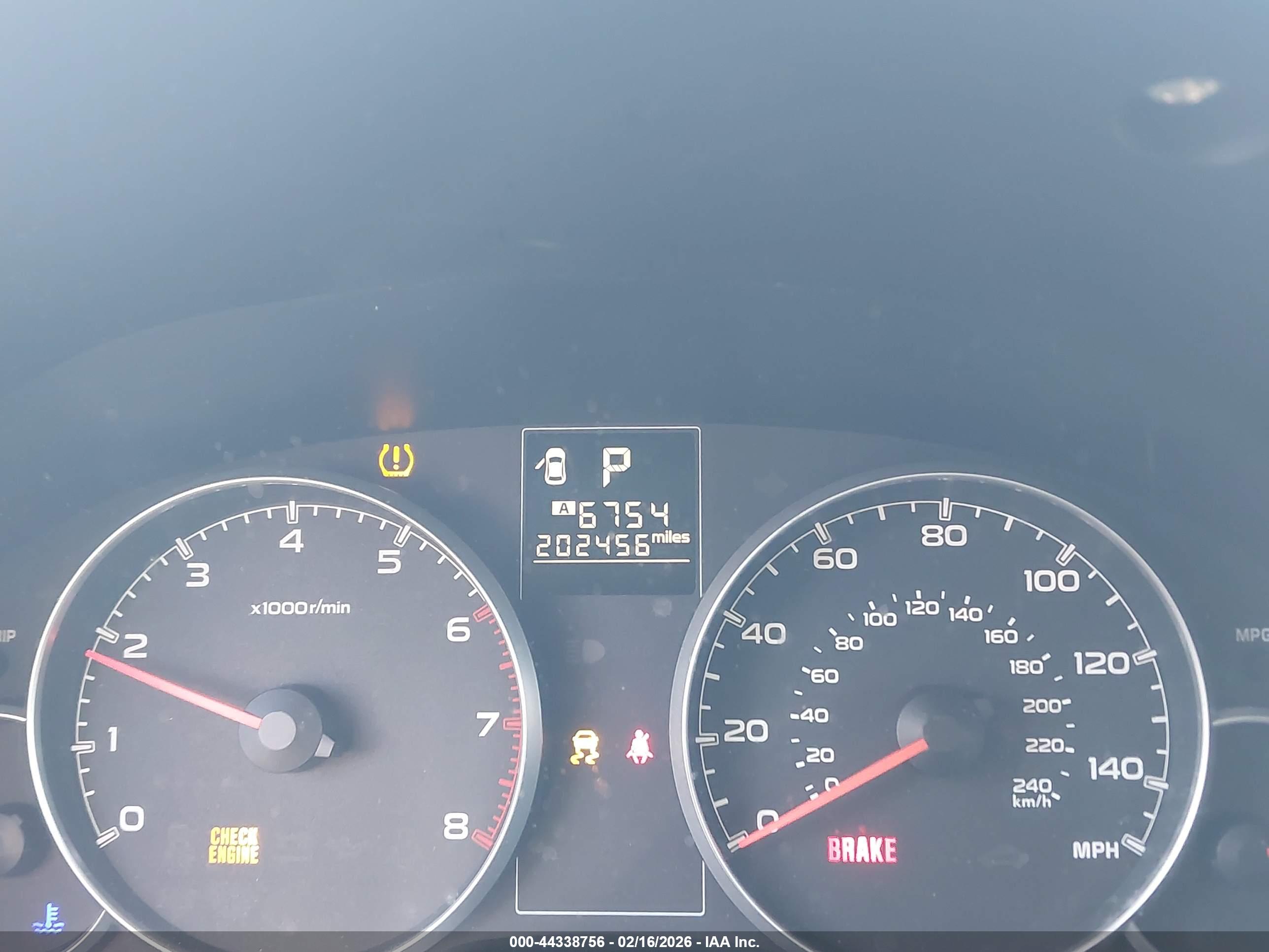 SUBARU OUTBACK image 7