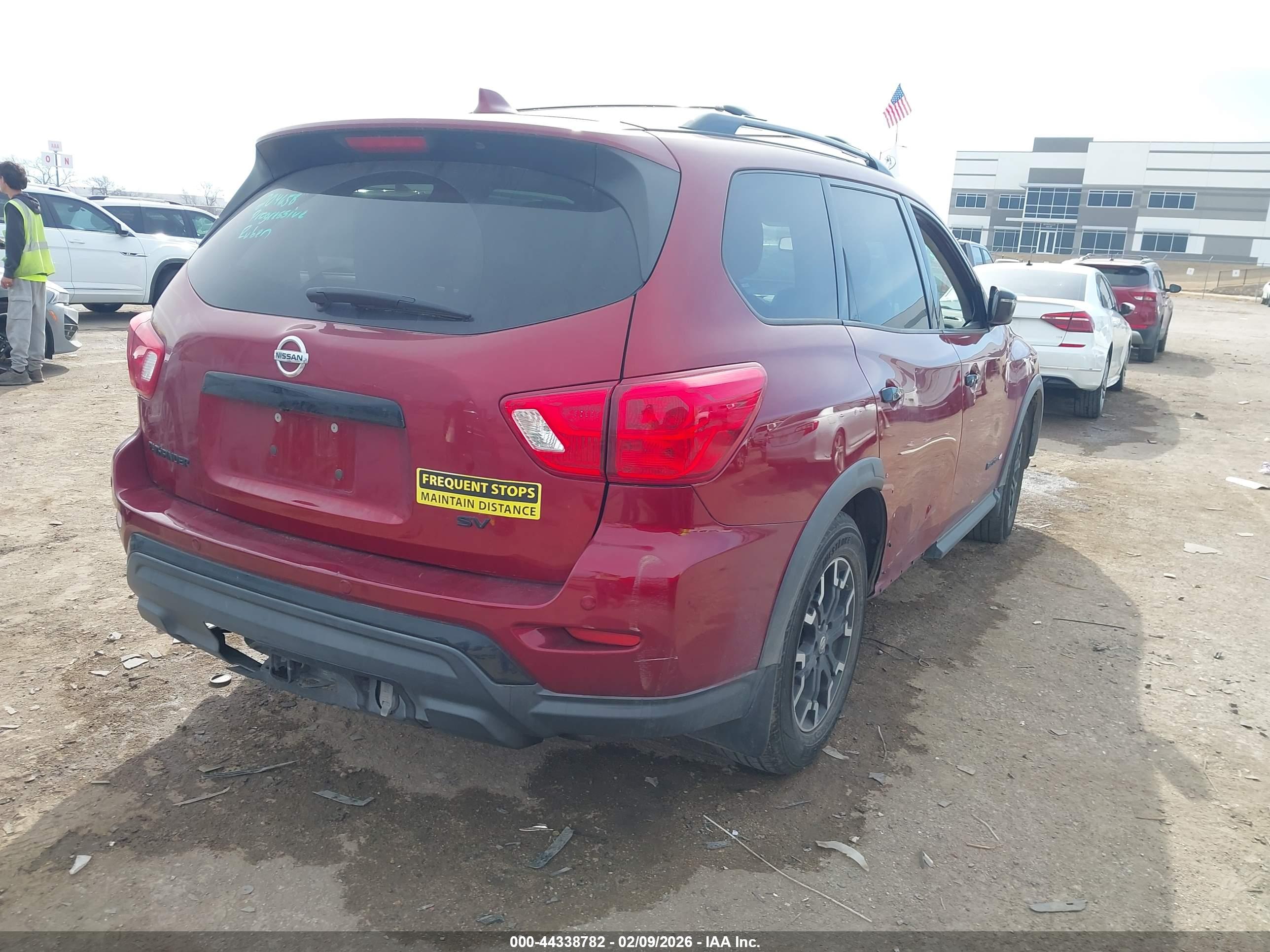 NISSAN PATHFINDER image 4