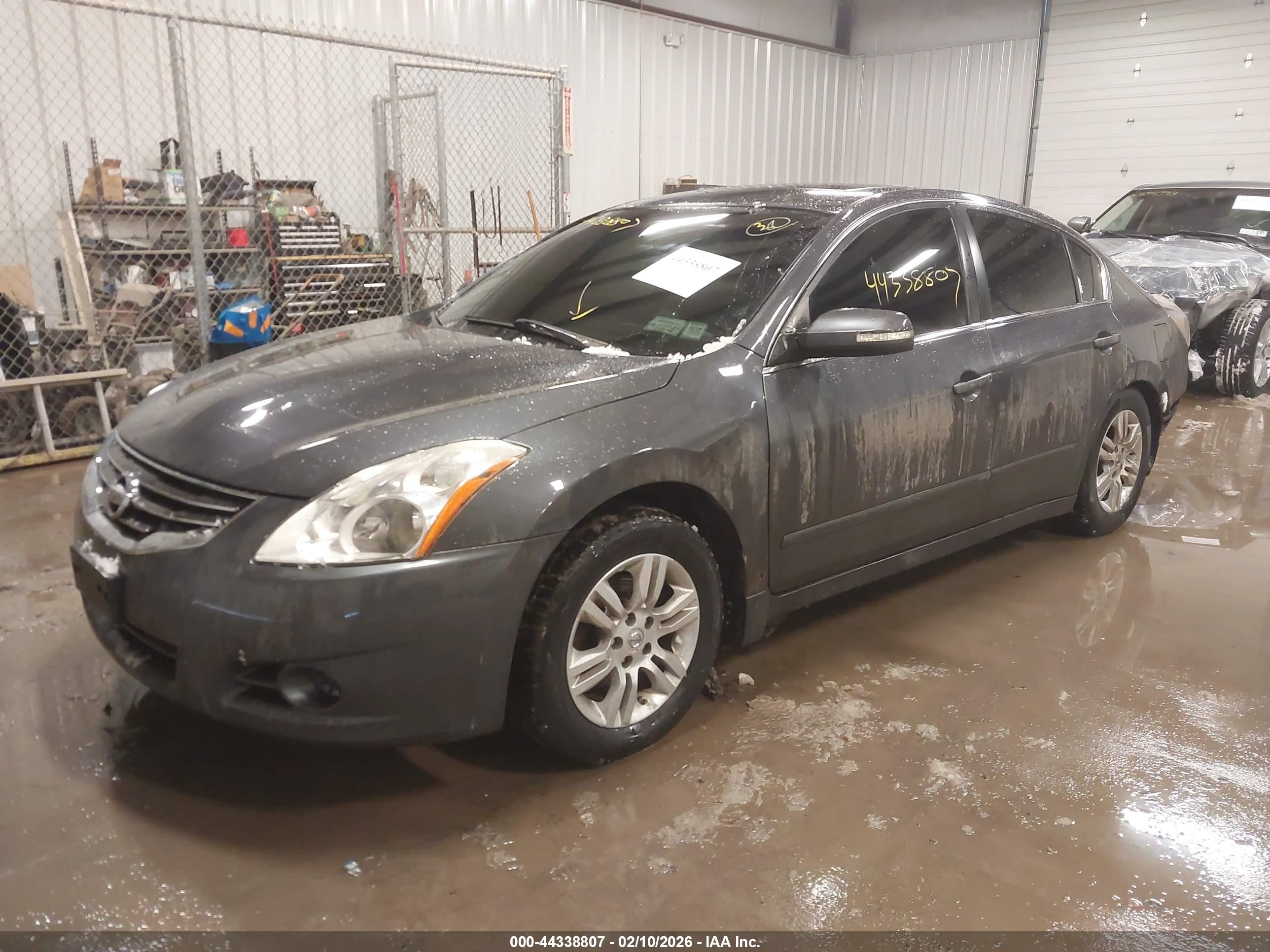 NISSAN ALTIMA image 2