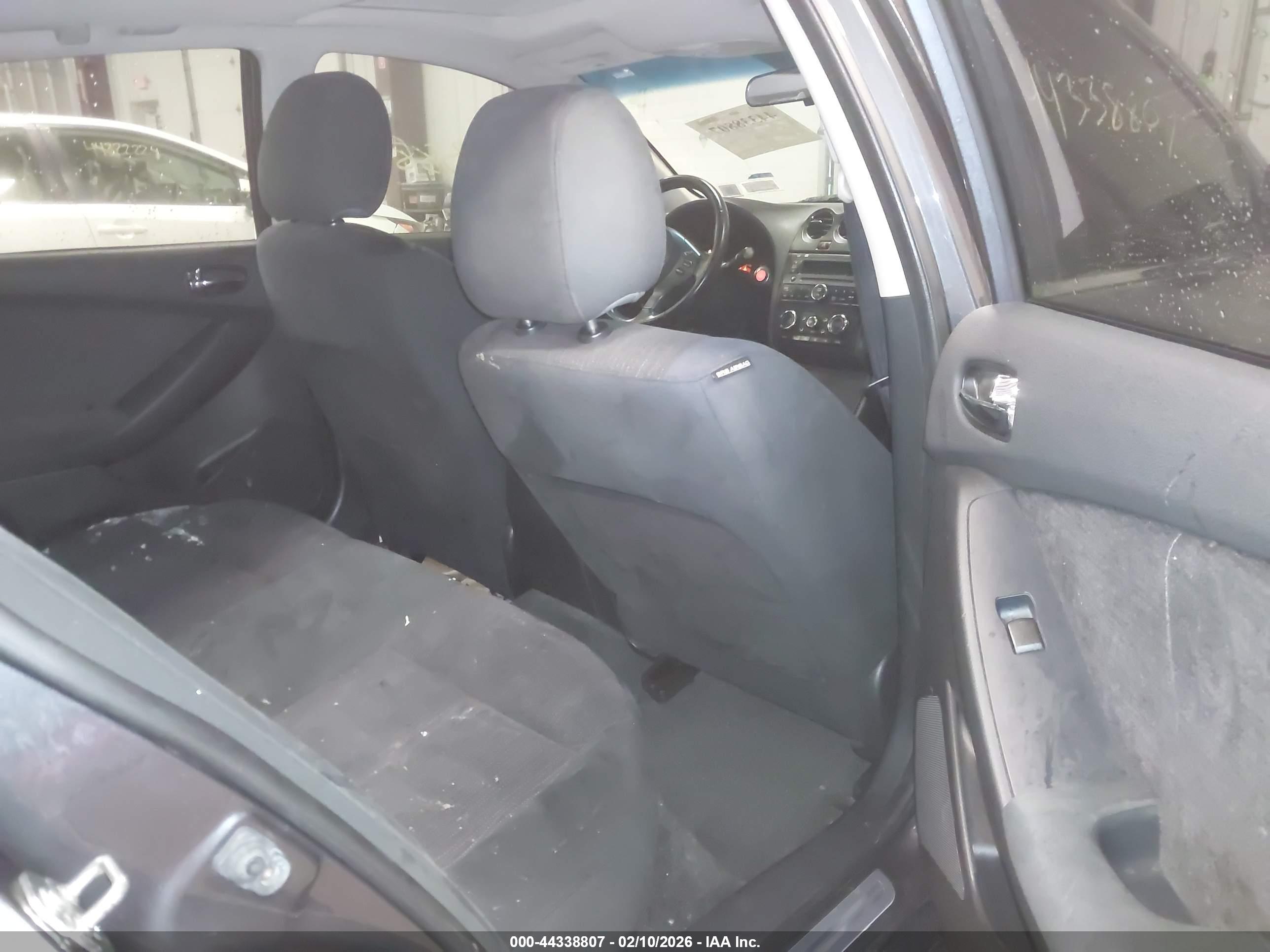 NISSAN ALTIMA image 8