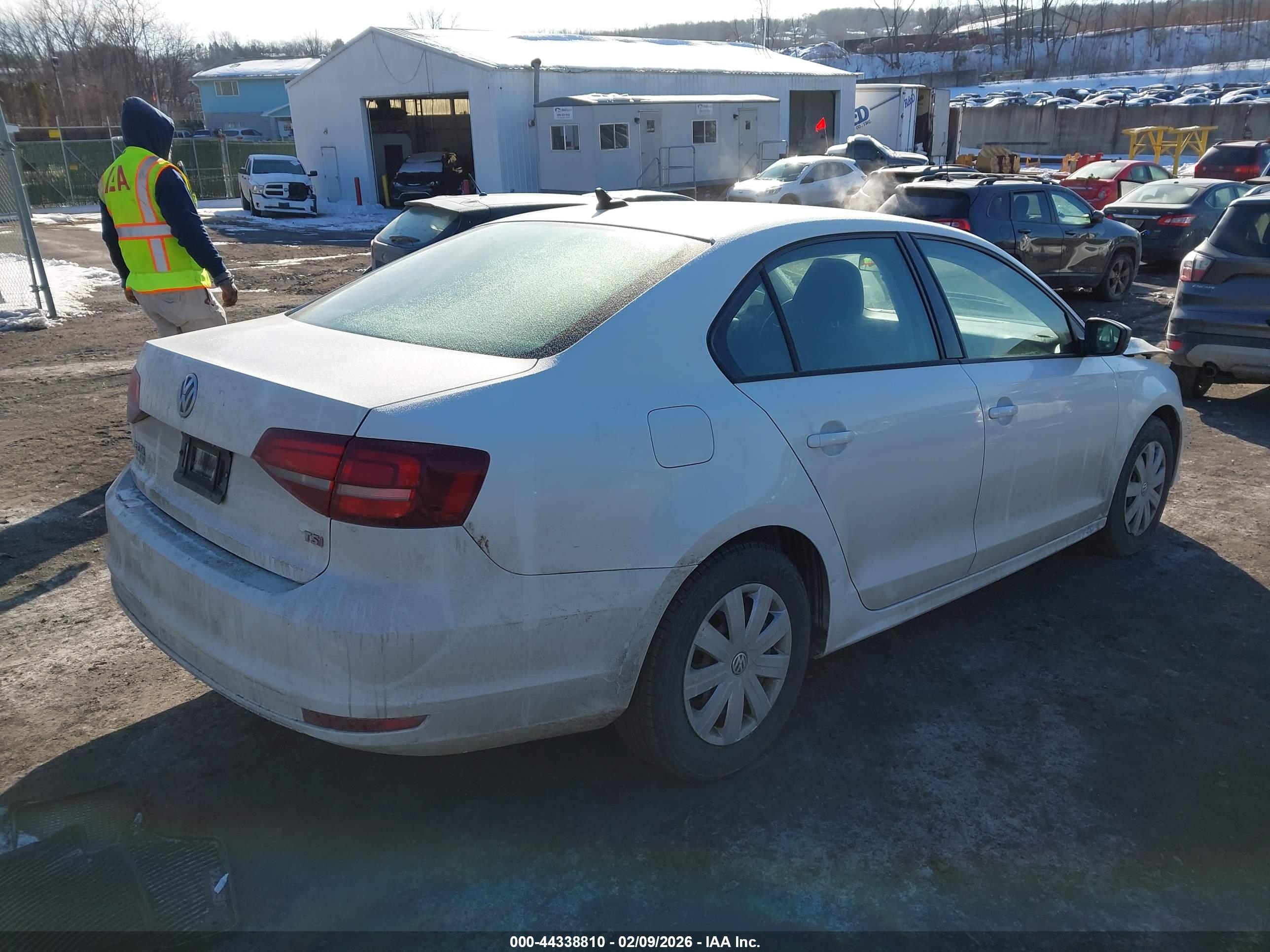 VOLKSWAGEN JETTA image 4