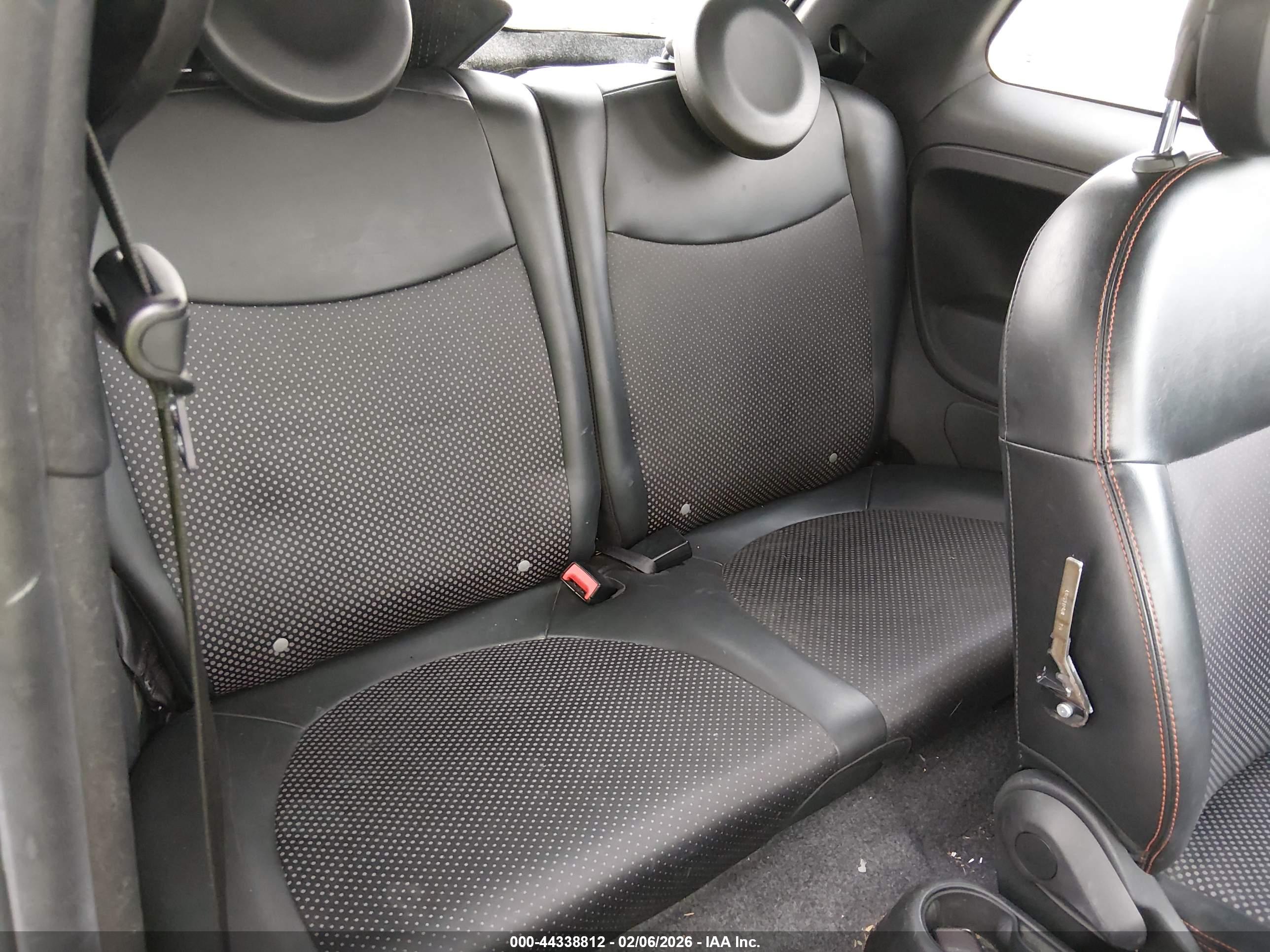 FIAT 500E image 8