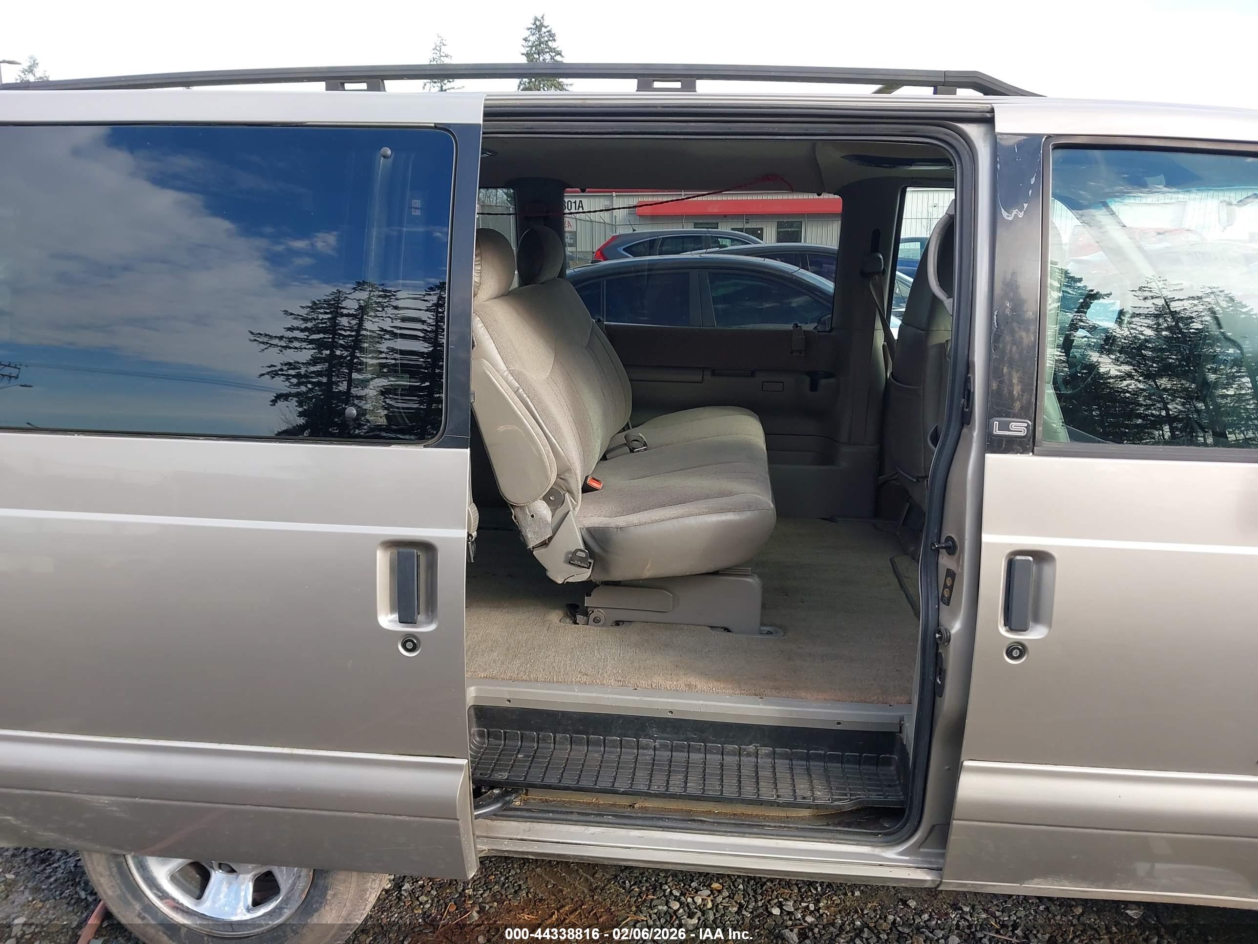CHEVROLET ASTRO image 8