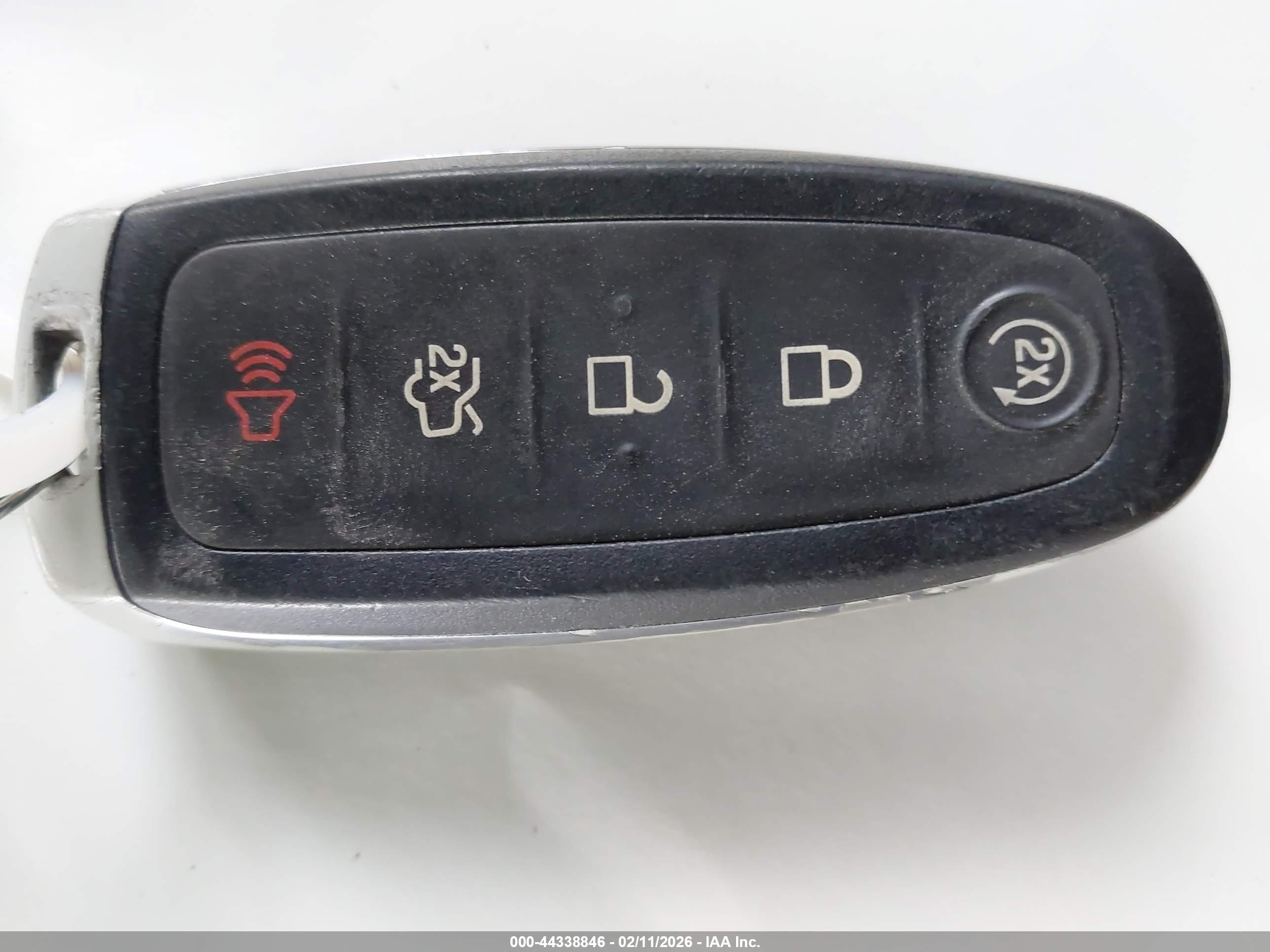 FORD ESCAPE image 11
