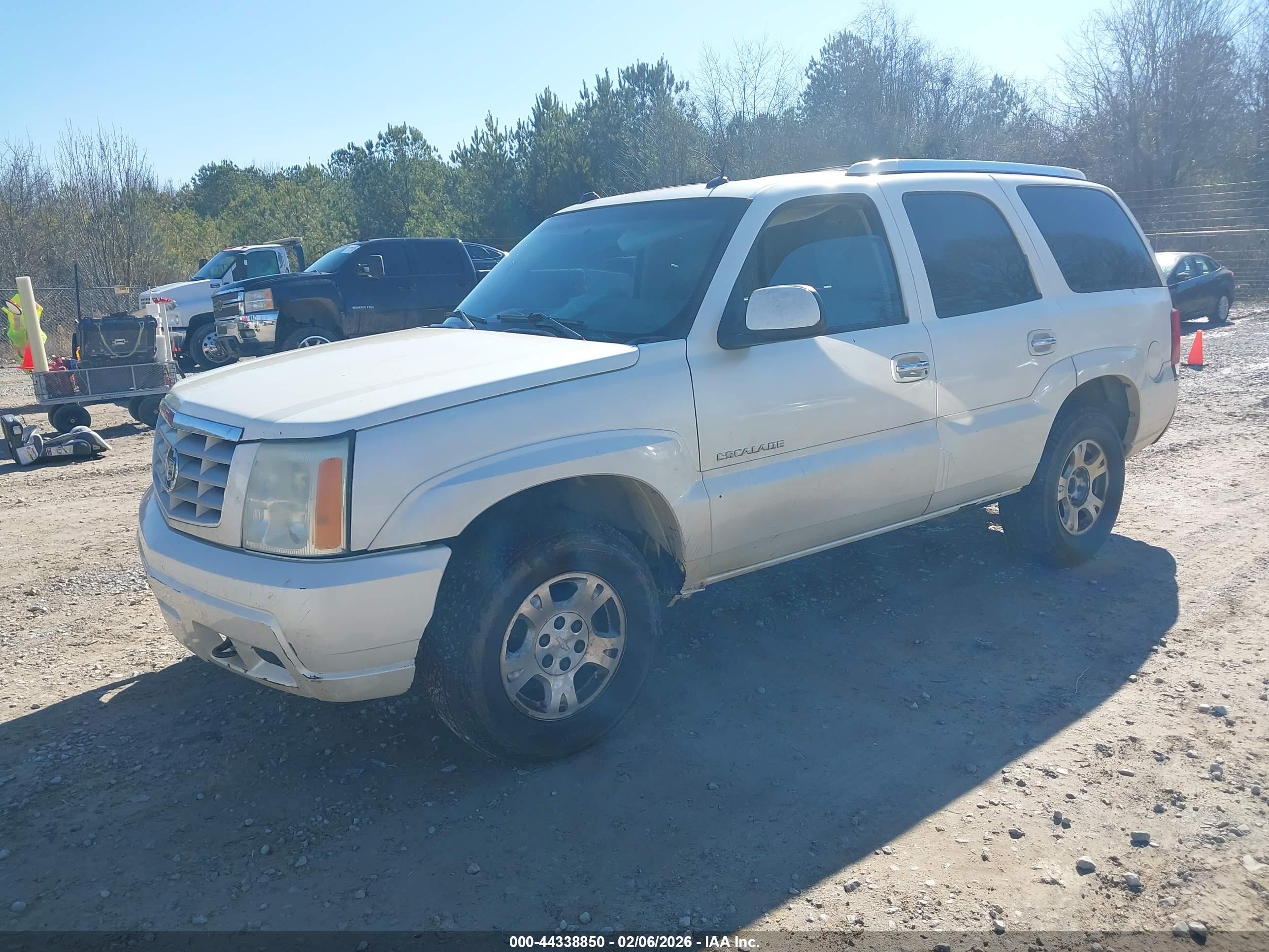 CADILLAC ESCALADE image 2