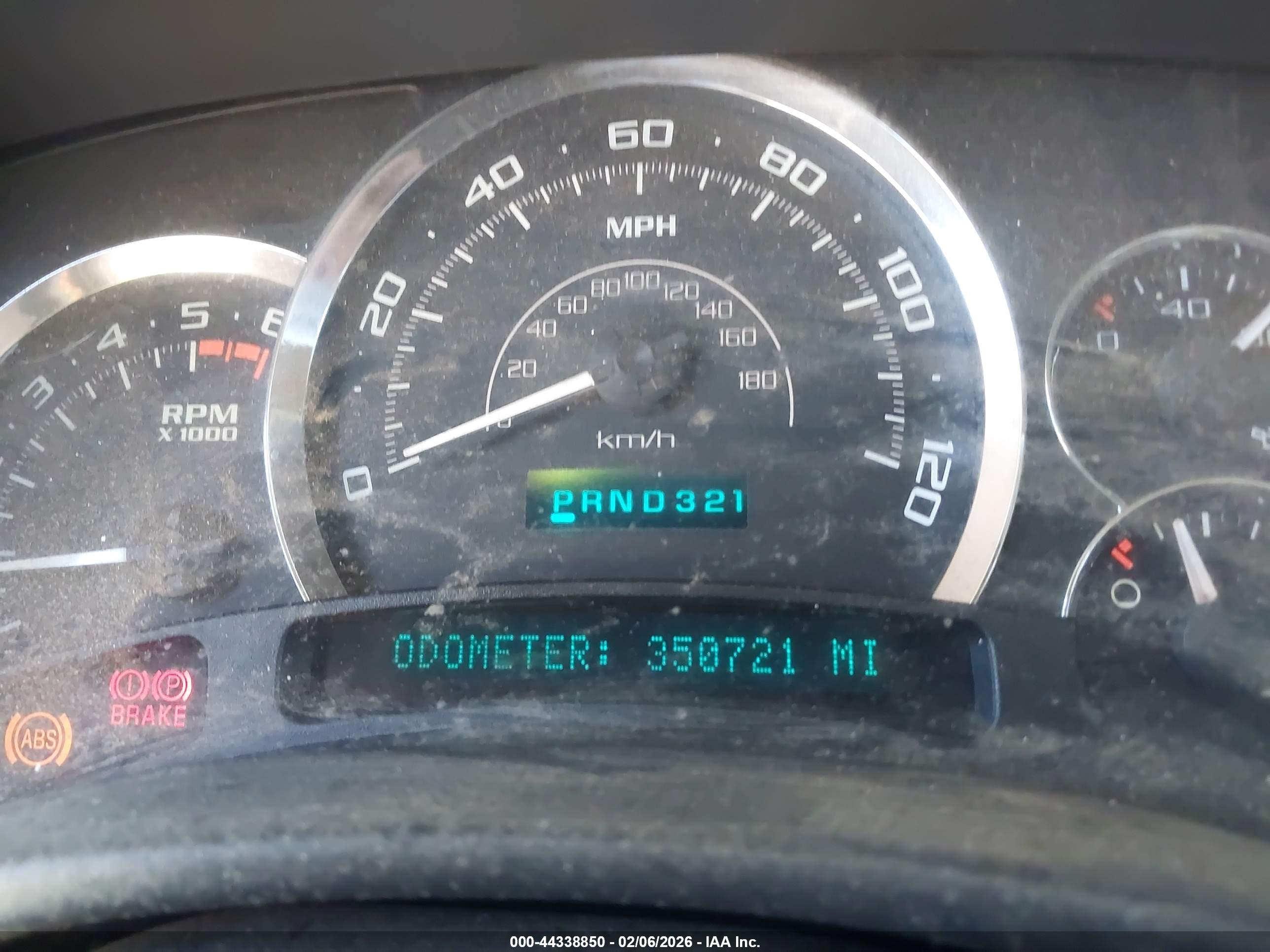 CADILLAC ESCALADE image 7