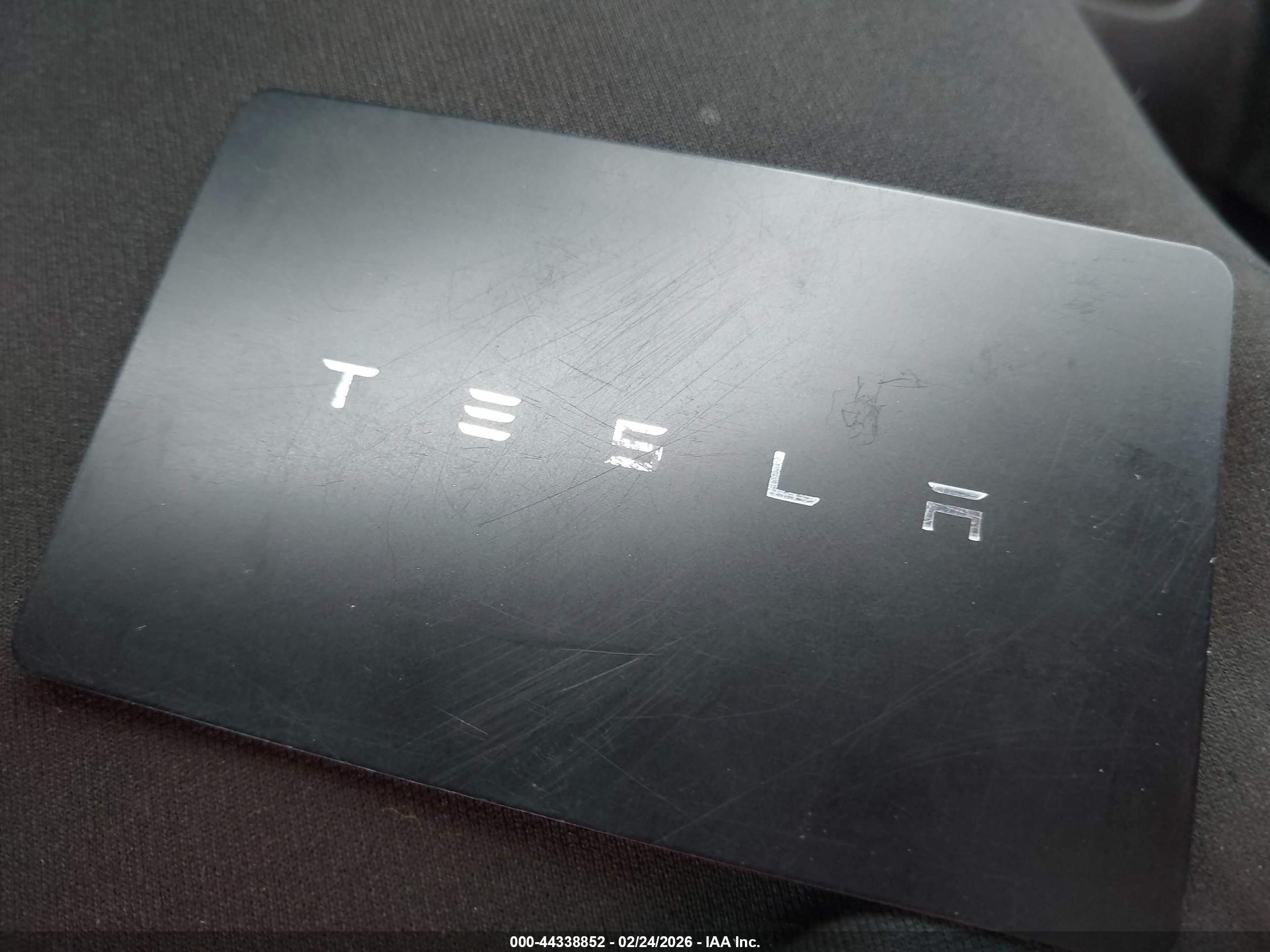 TESLA CYBERTRUCK image 11