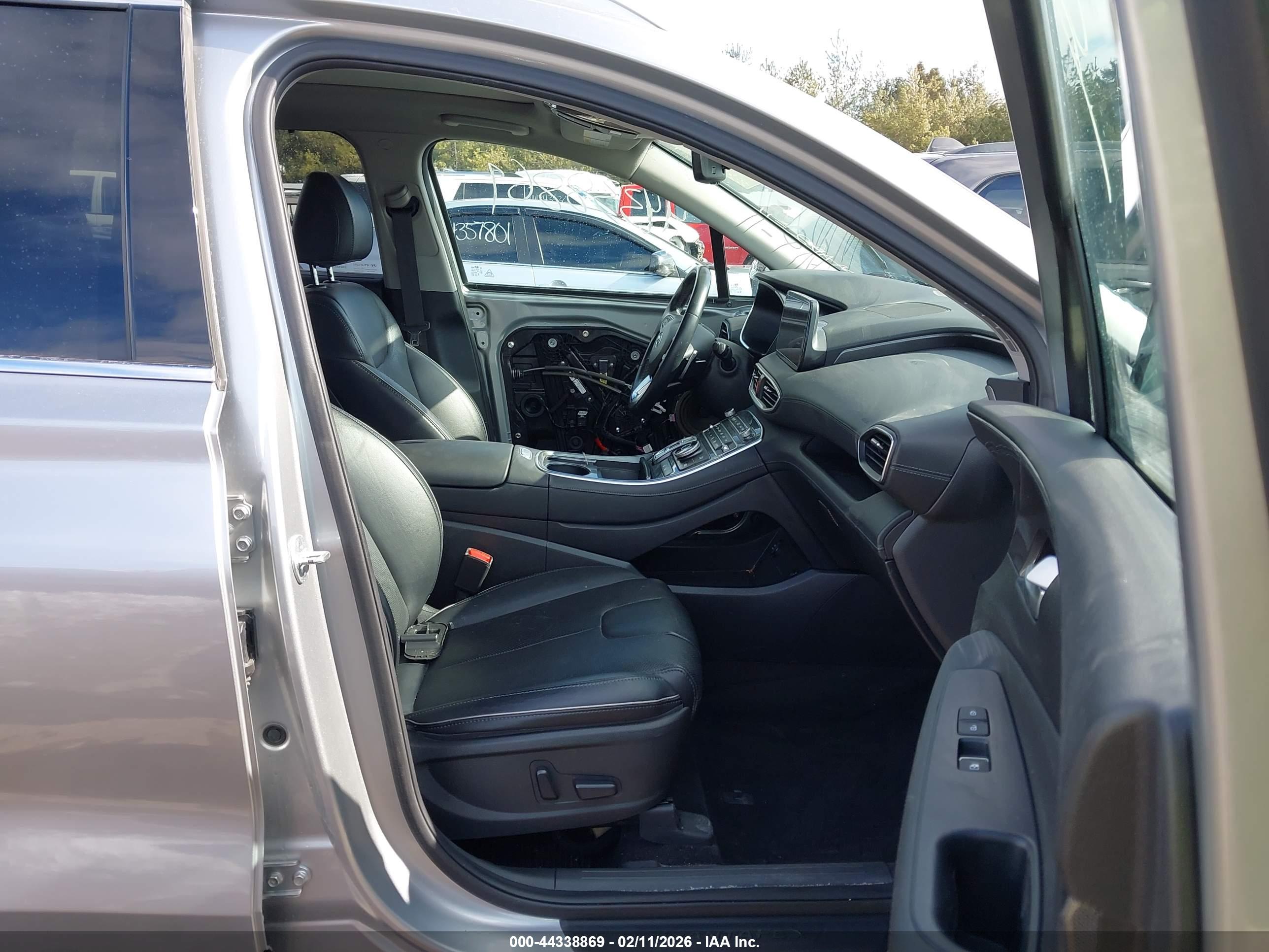 HYUNDAI SANTA image 5