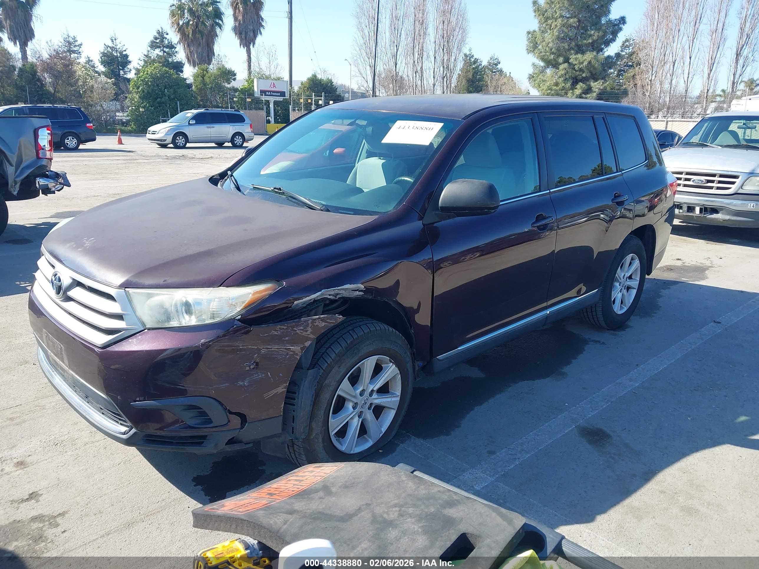 TOYOTA HIGHLANDER image 2