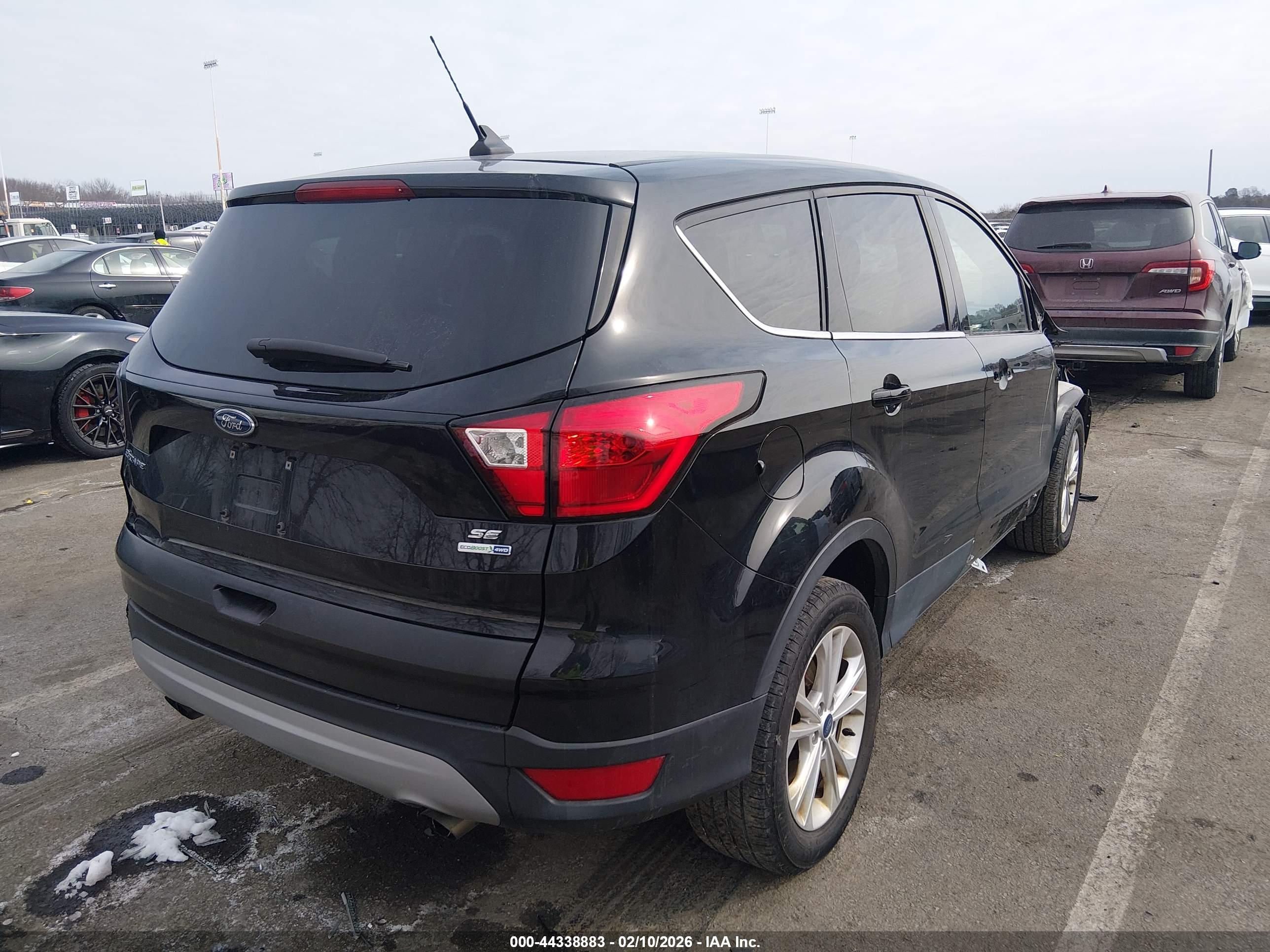 FORD ESCAPE image 4