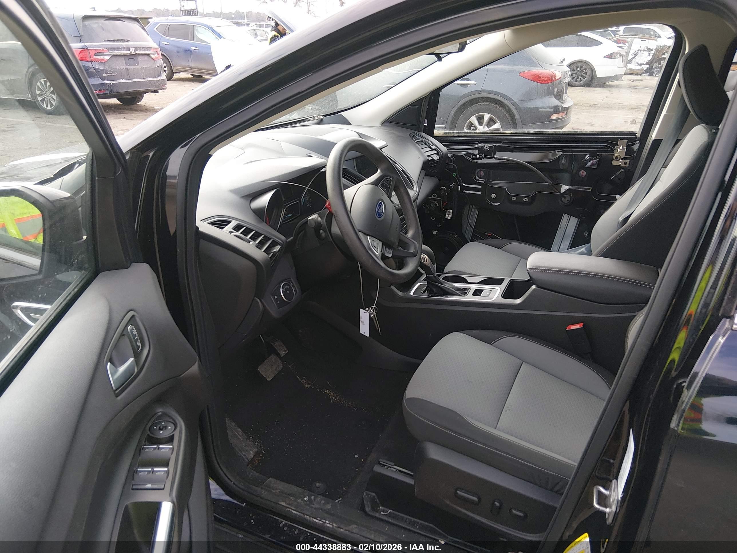 FORD ESCAPE image 5