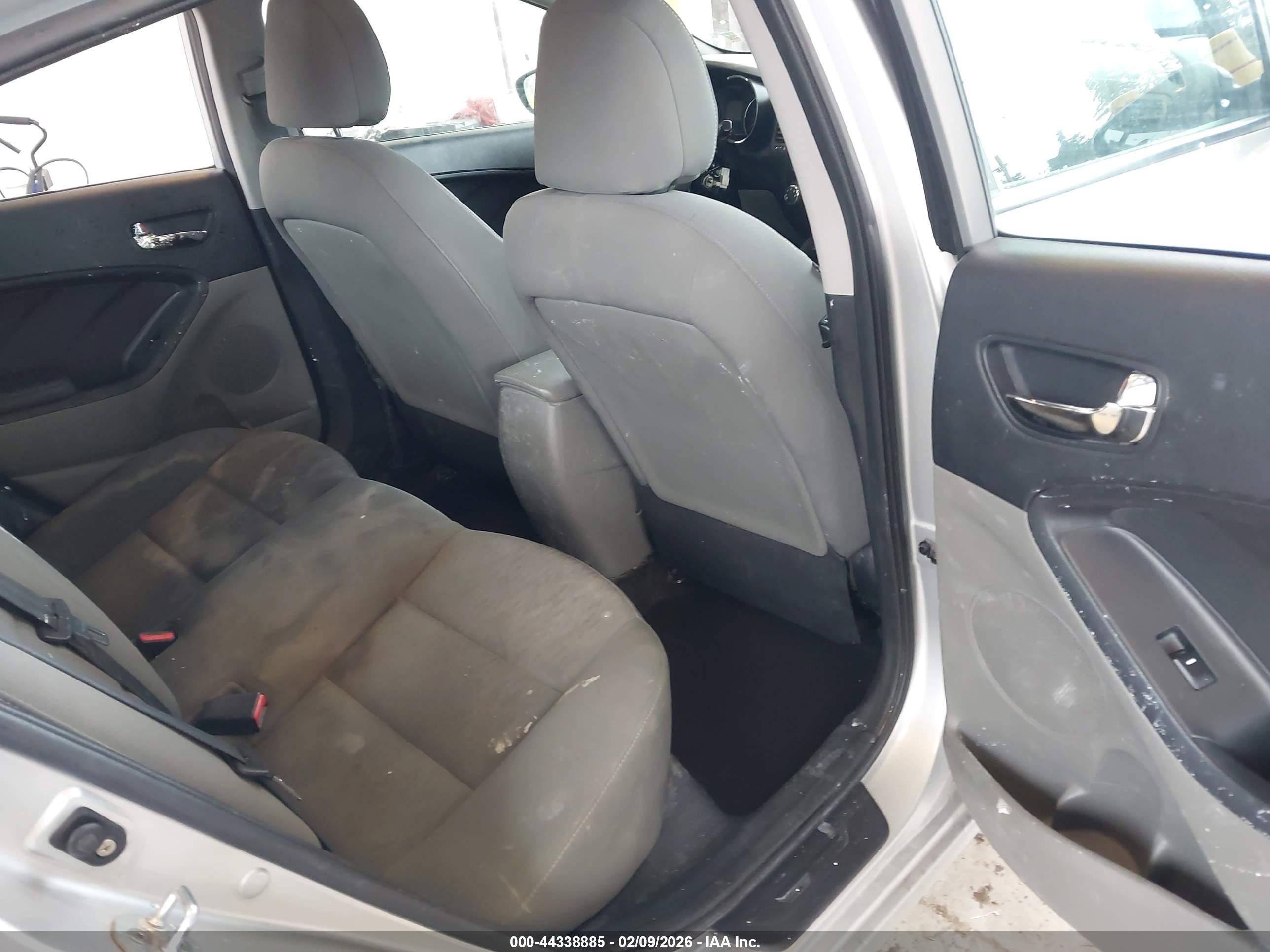 KIA FORTE image 8