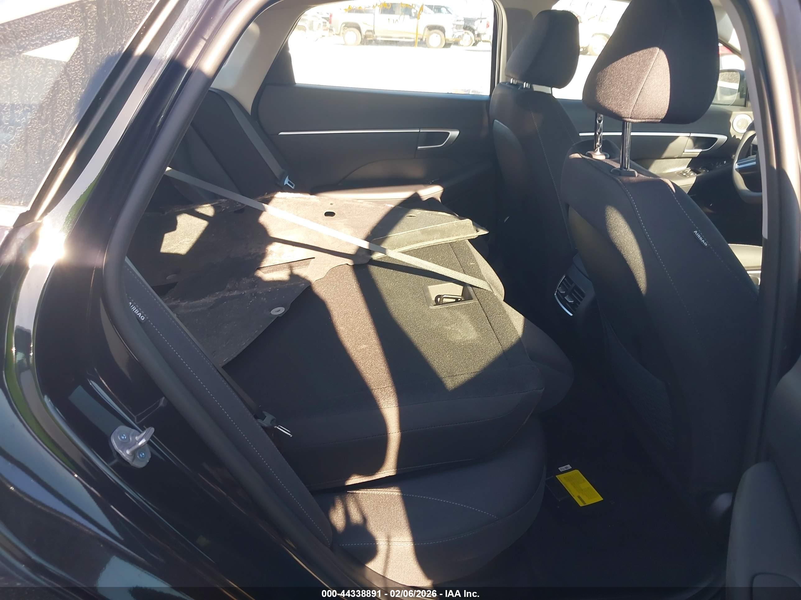 HYUNDAI SONATA image 8