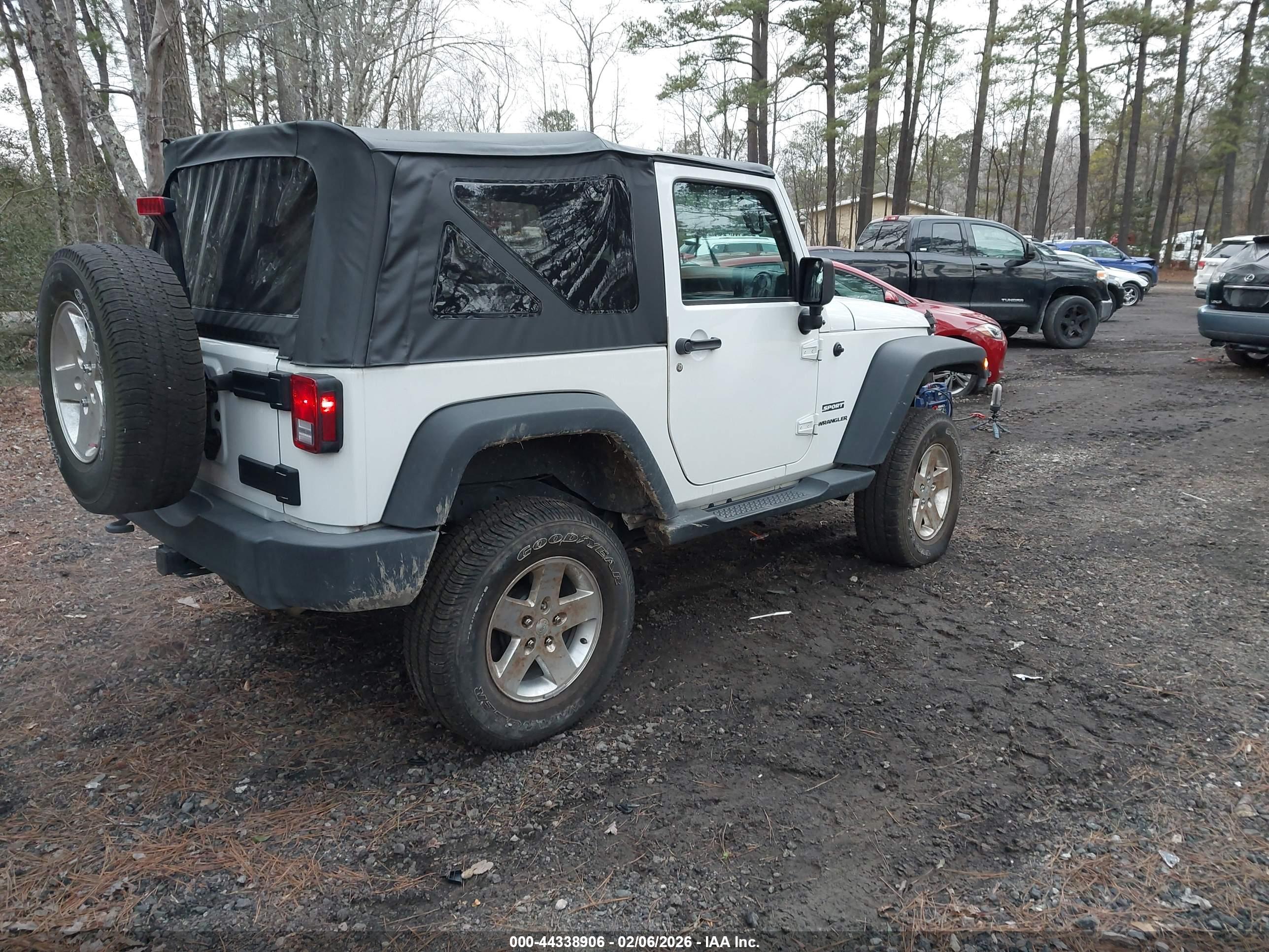JEEP WRANGLER image 4
