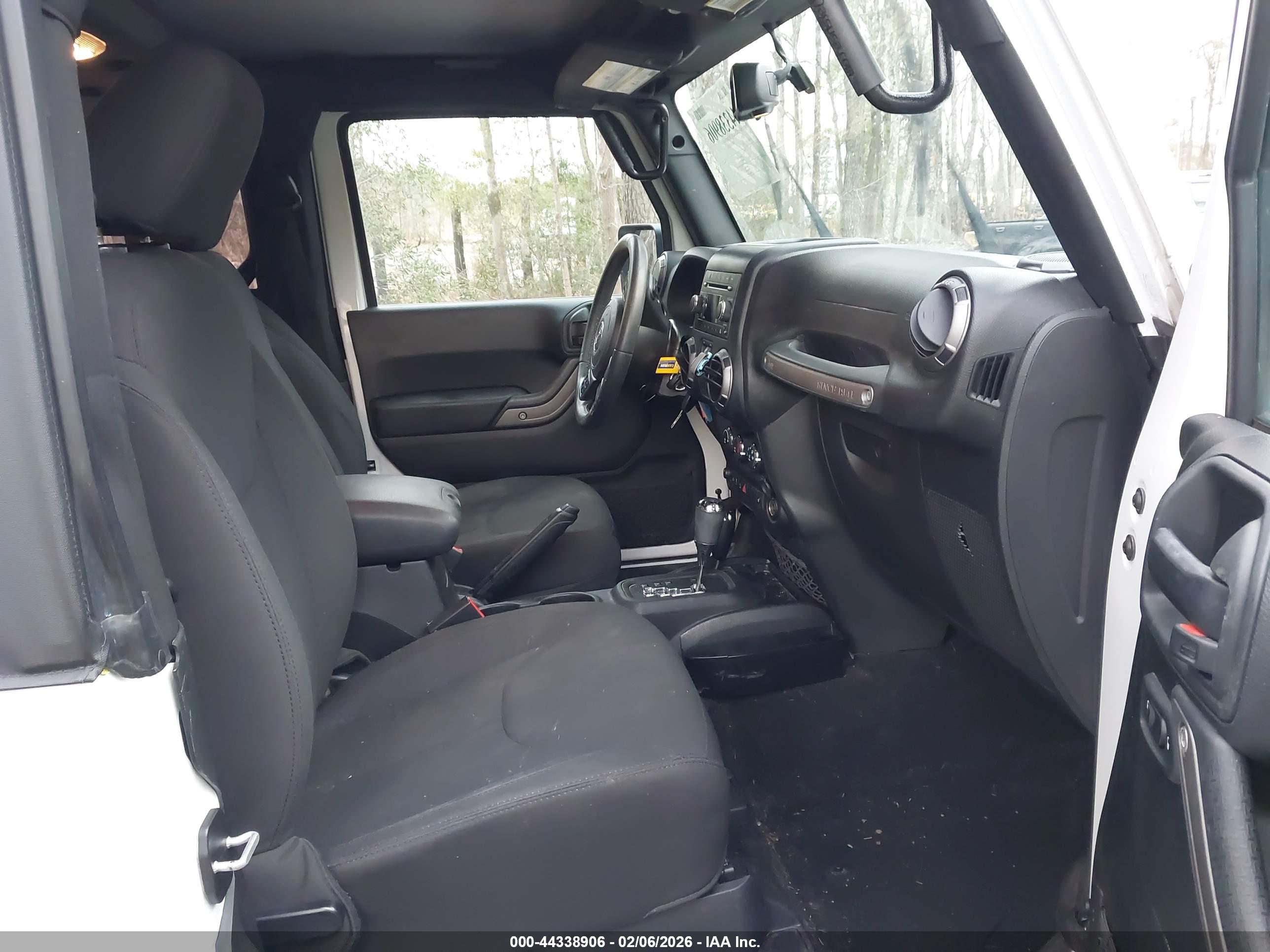 JEEP WRANGLER image 5