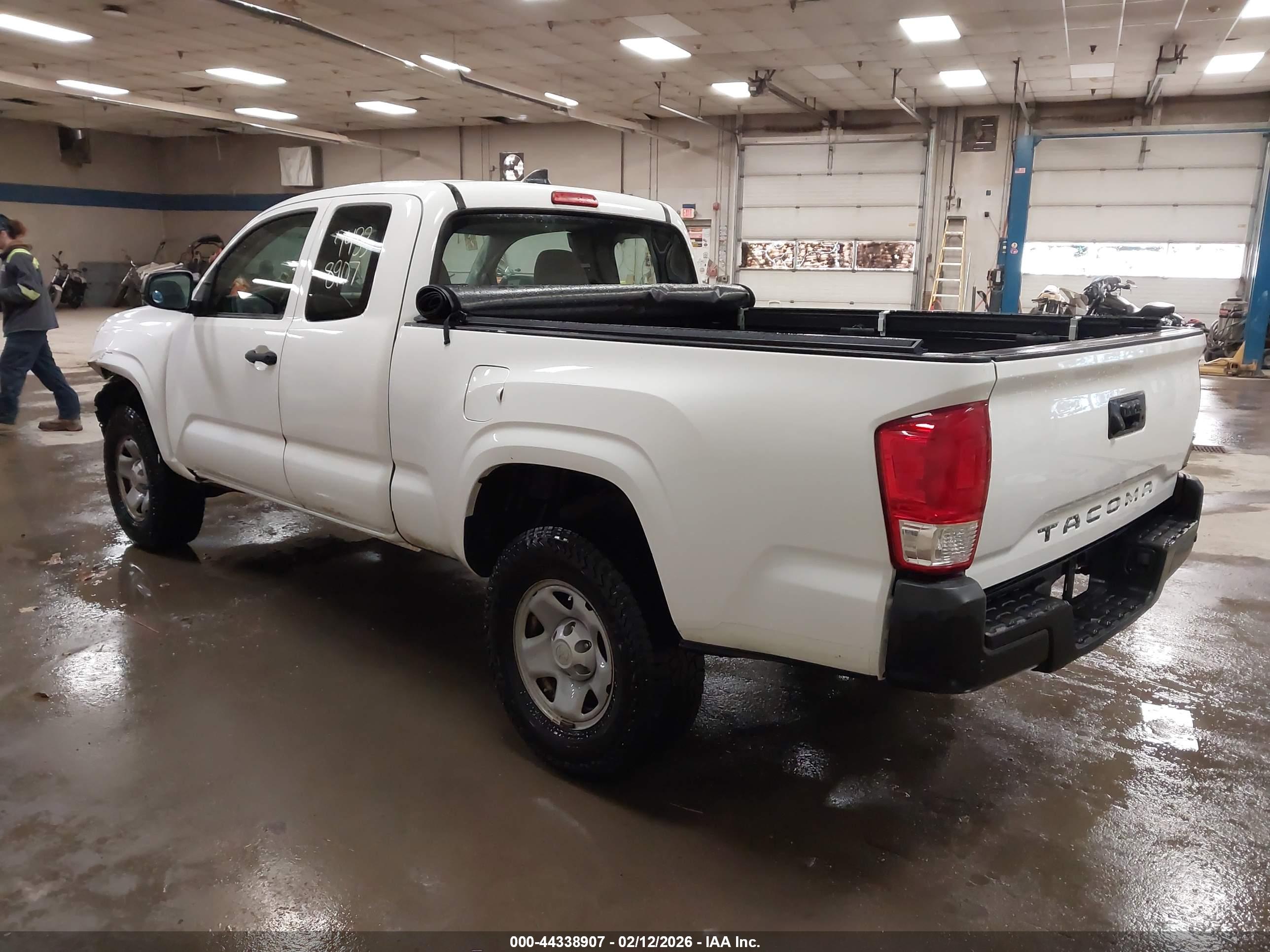 TOYOTA TACOMA image 3