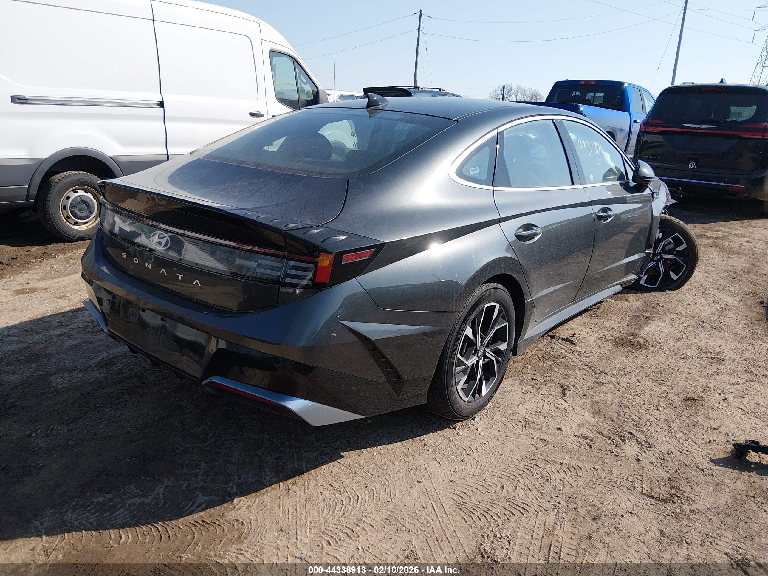 HYUNDAI SONATA image 4