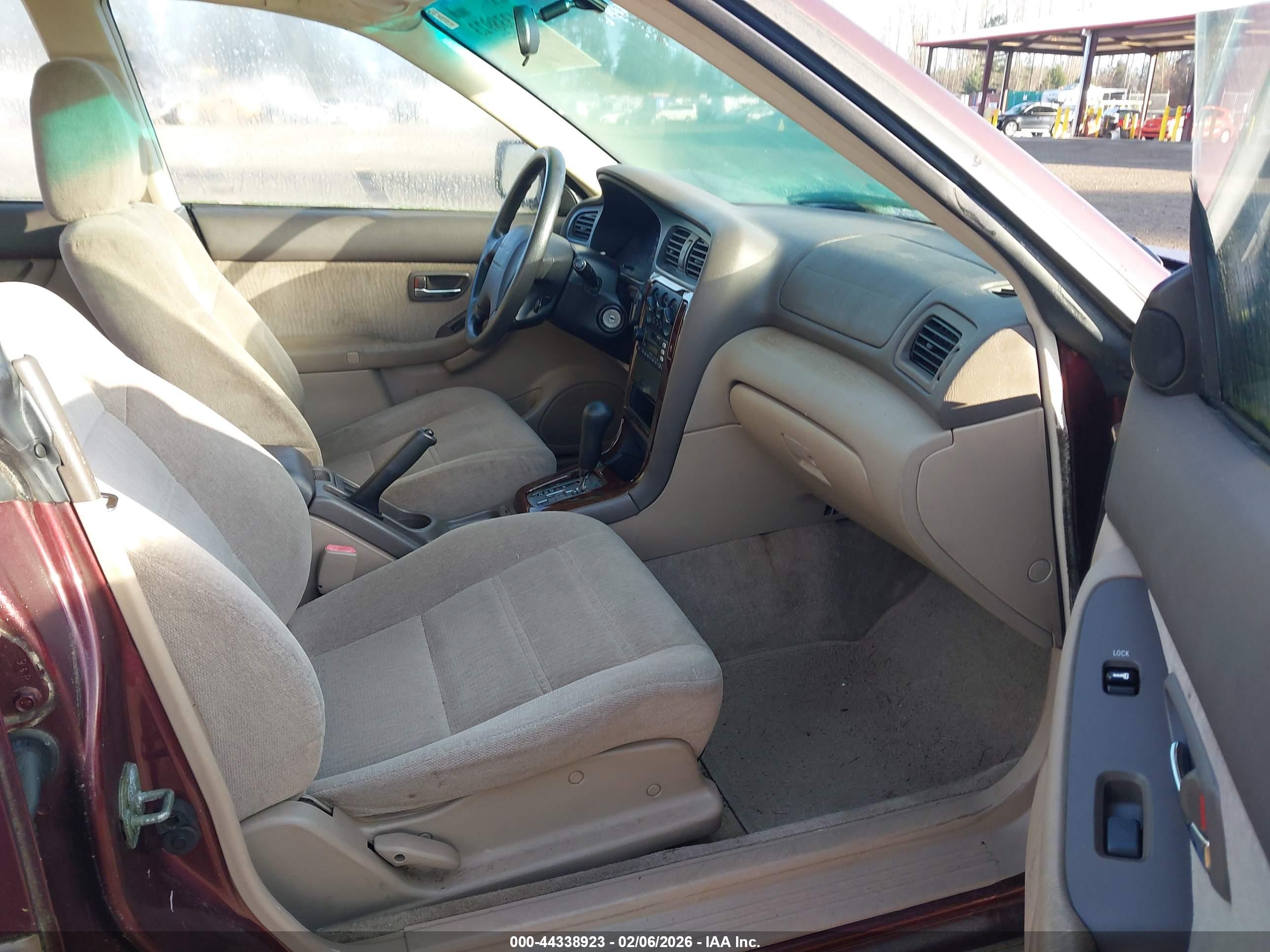 SUBARU OUTBACK image 5