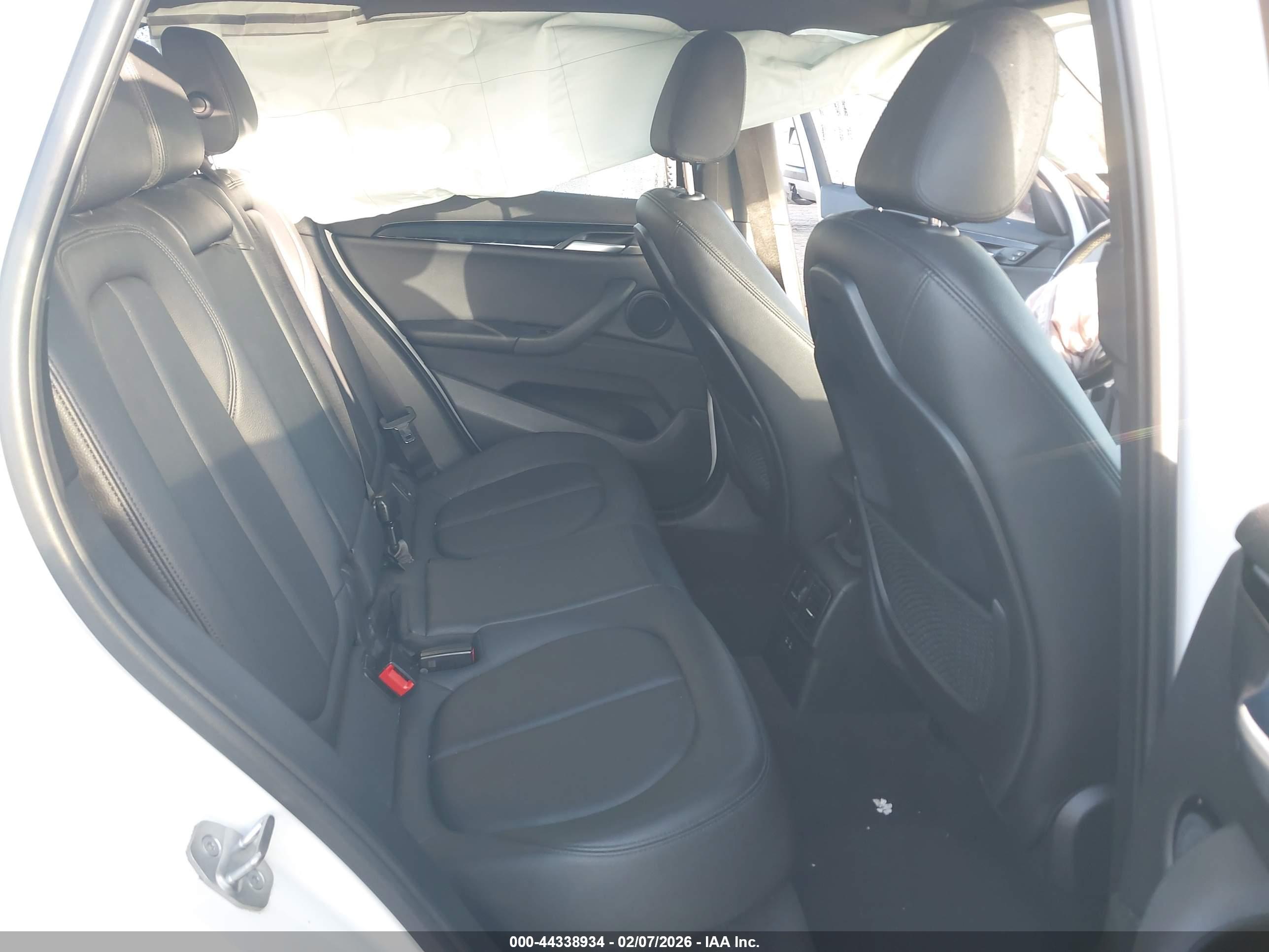 BMW X1 image 8